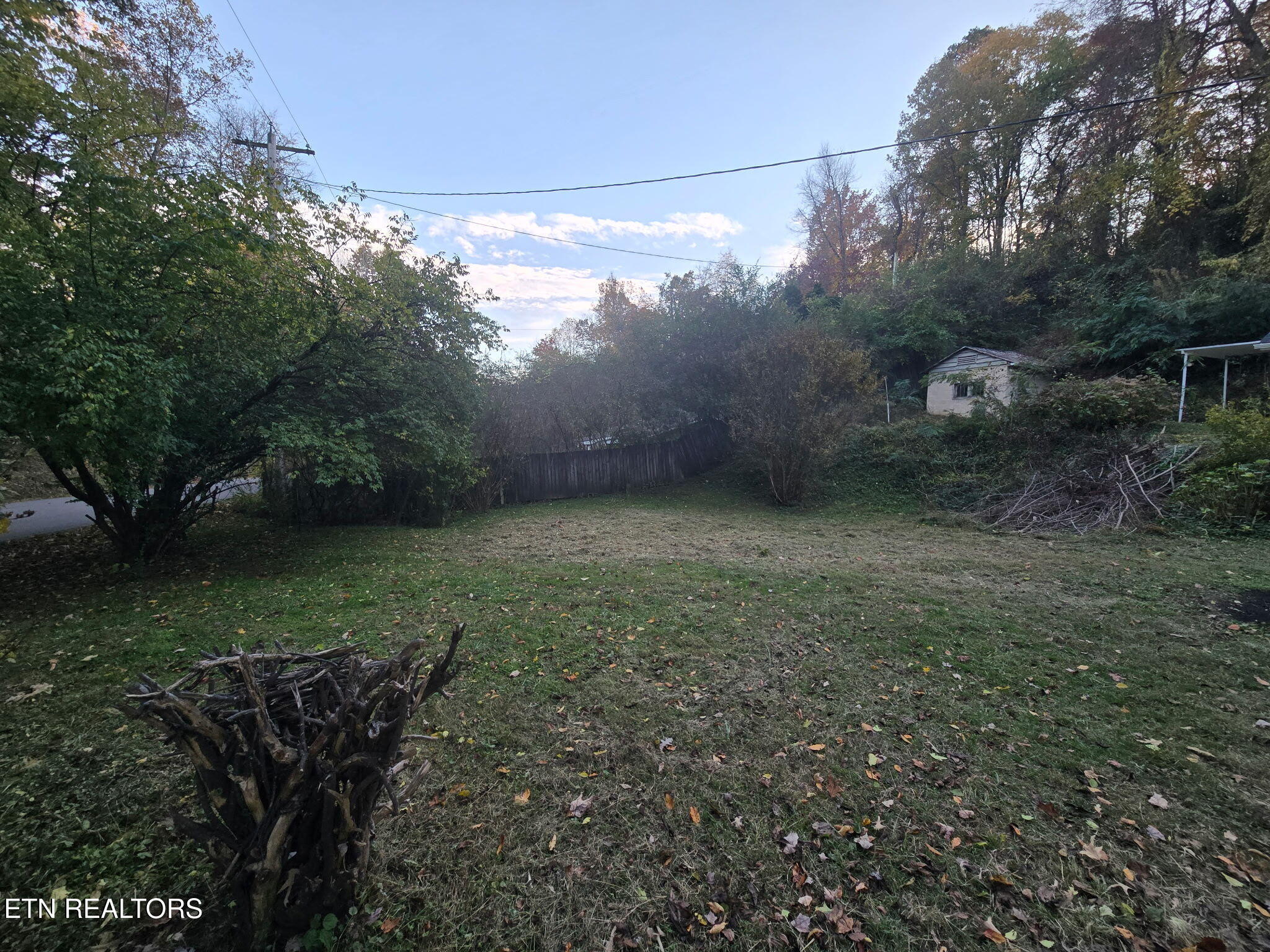 512 Spring St Property Photo 9