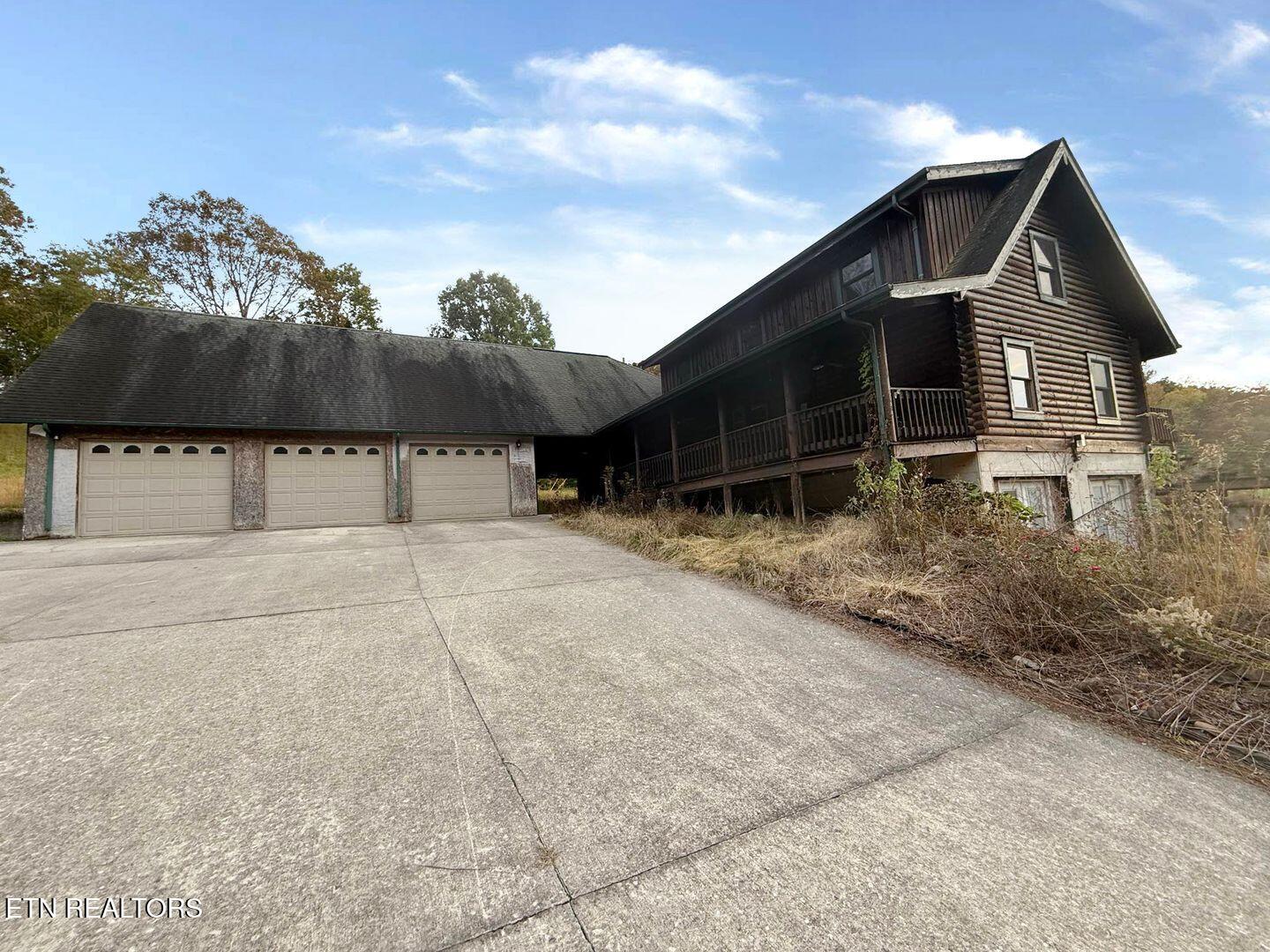 799 Glass House Rd Property Photo 3