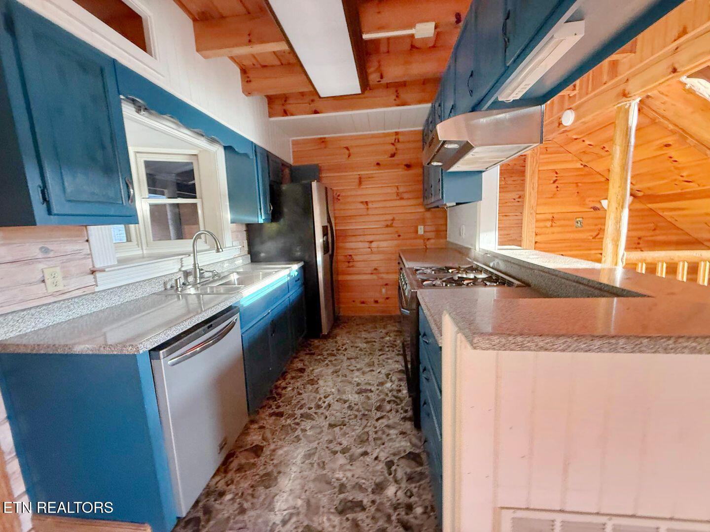 799 Glass House Rd Property Photo 19