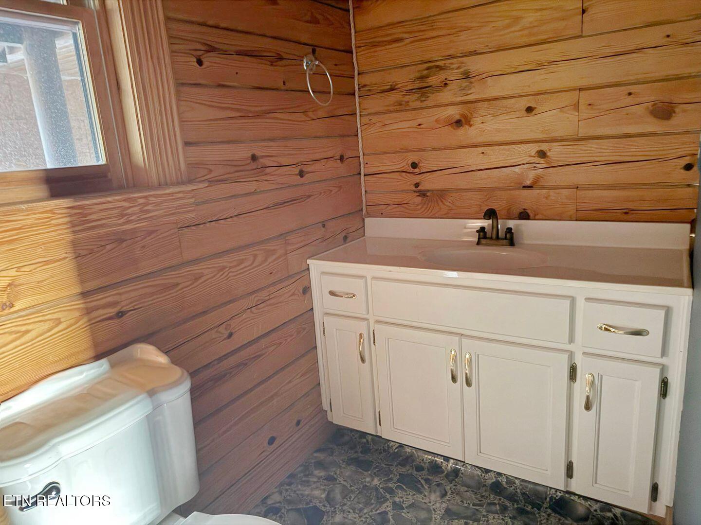 799 Glass House Rd Property Photo 38