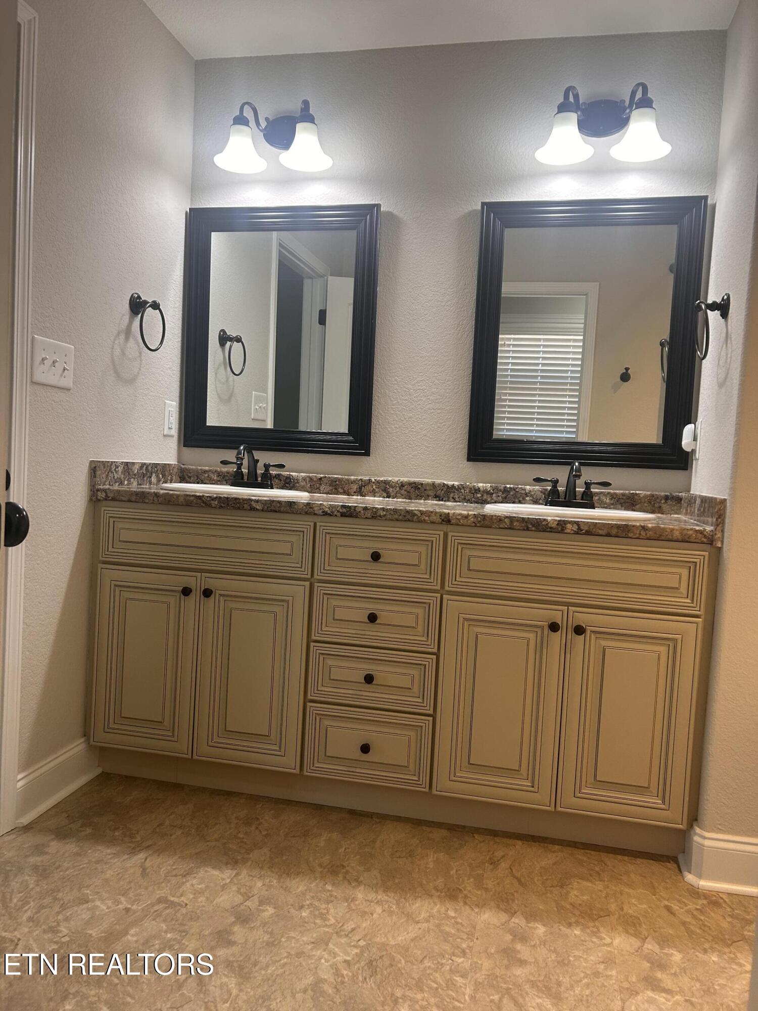 1412 Sally View Drive Property Photo 18