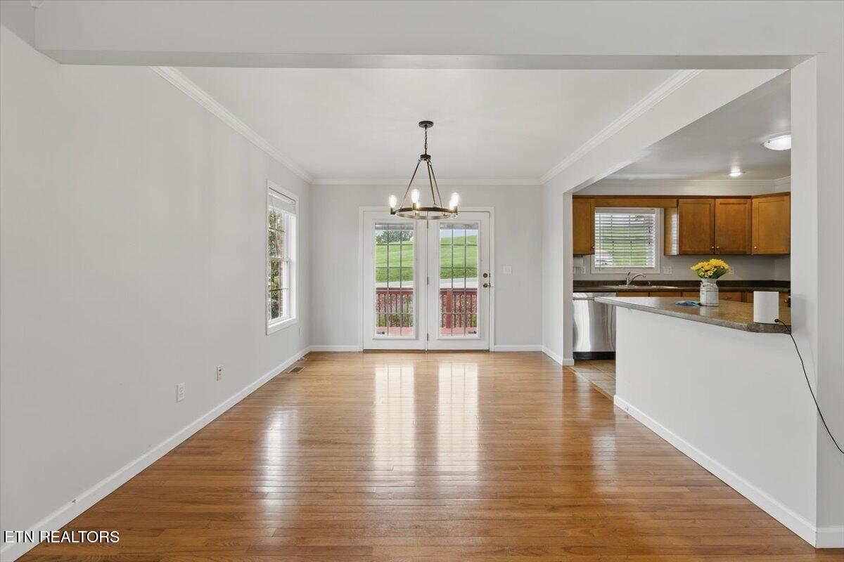 262 Cresent St Property Photo 7