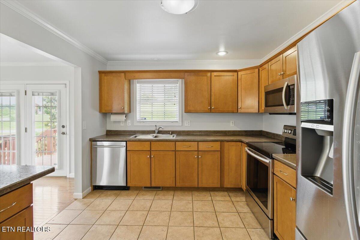 262 Cresent St Property Photo 10