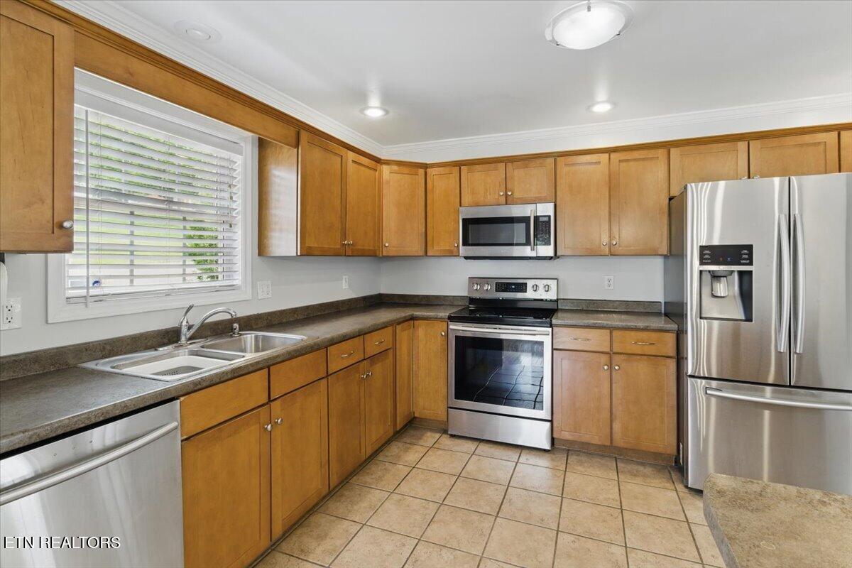 262 Cresent St Property Photo 11