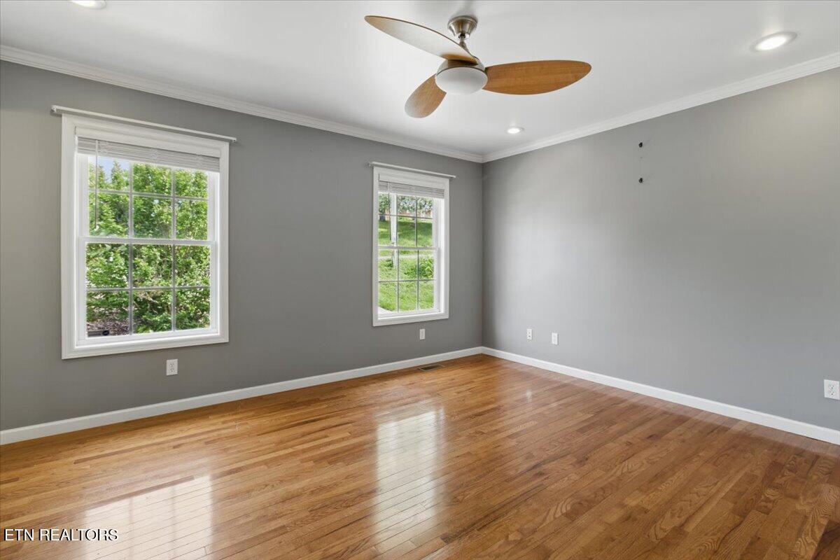 262 Cresent St Property Photo 16