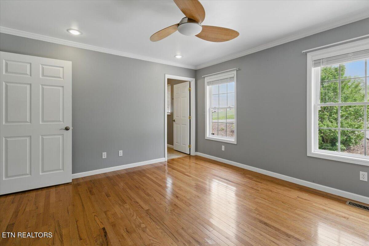 262 Cresent St Property Photo 17