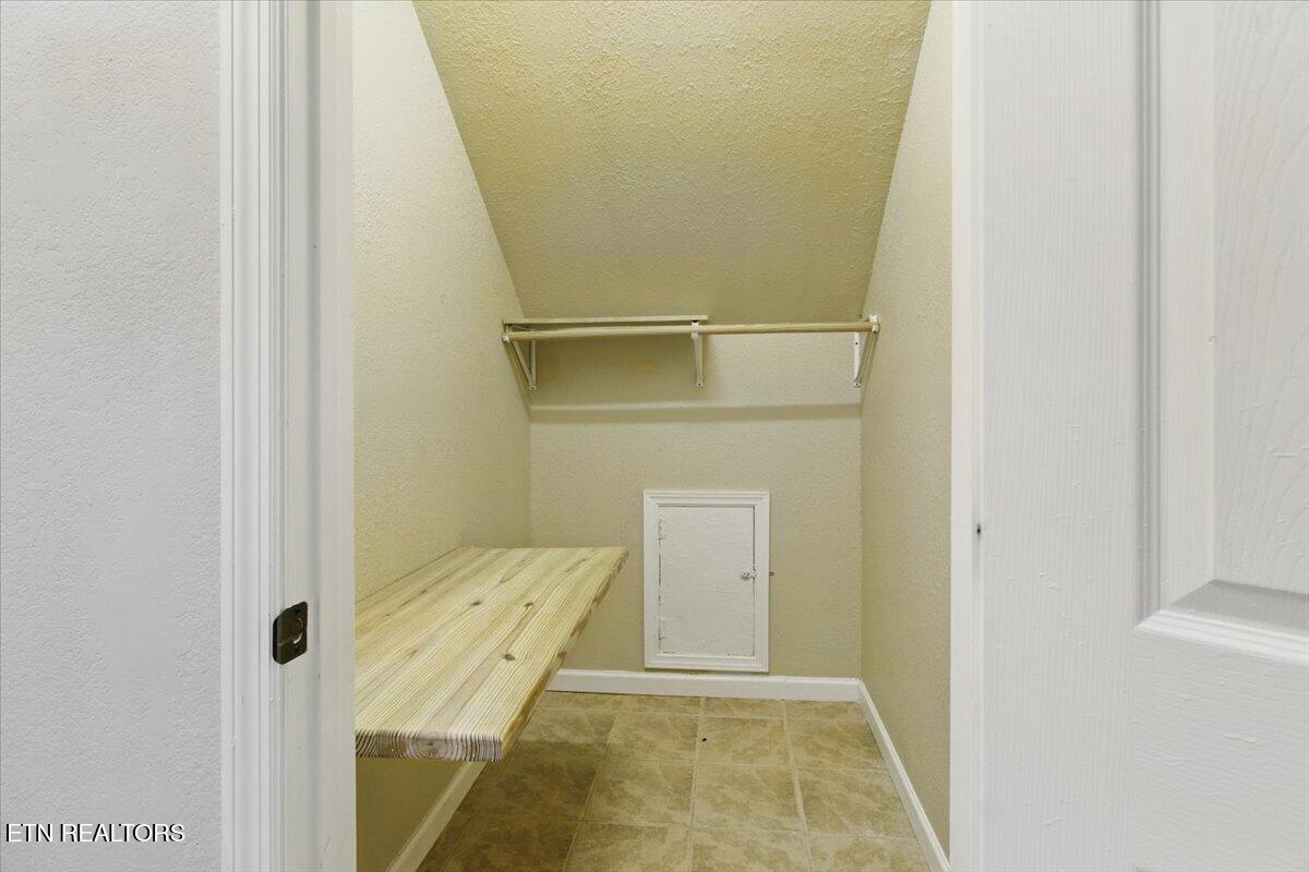 262 Cresent St Property Photo 29