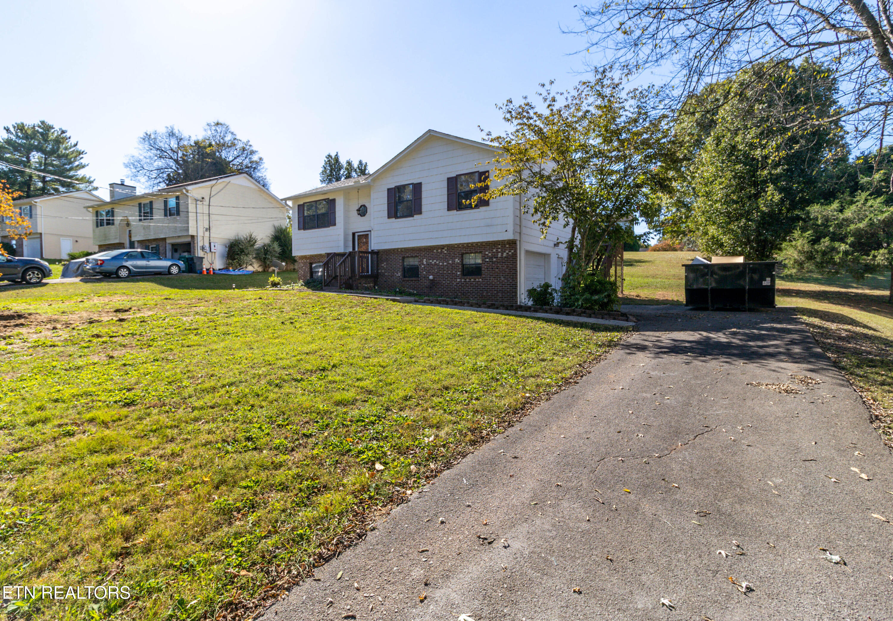 1817 Sedgewick Drive Property Photo 3