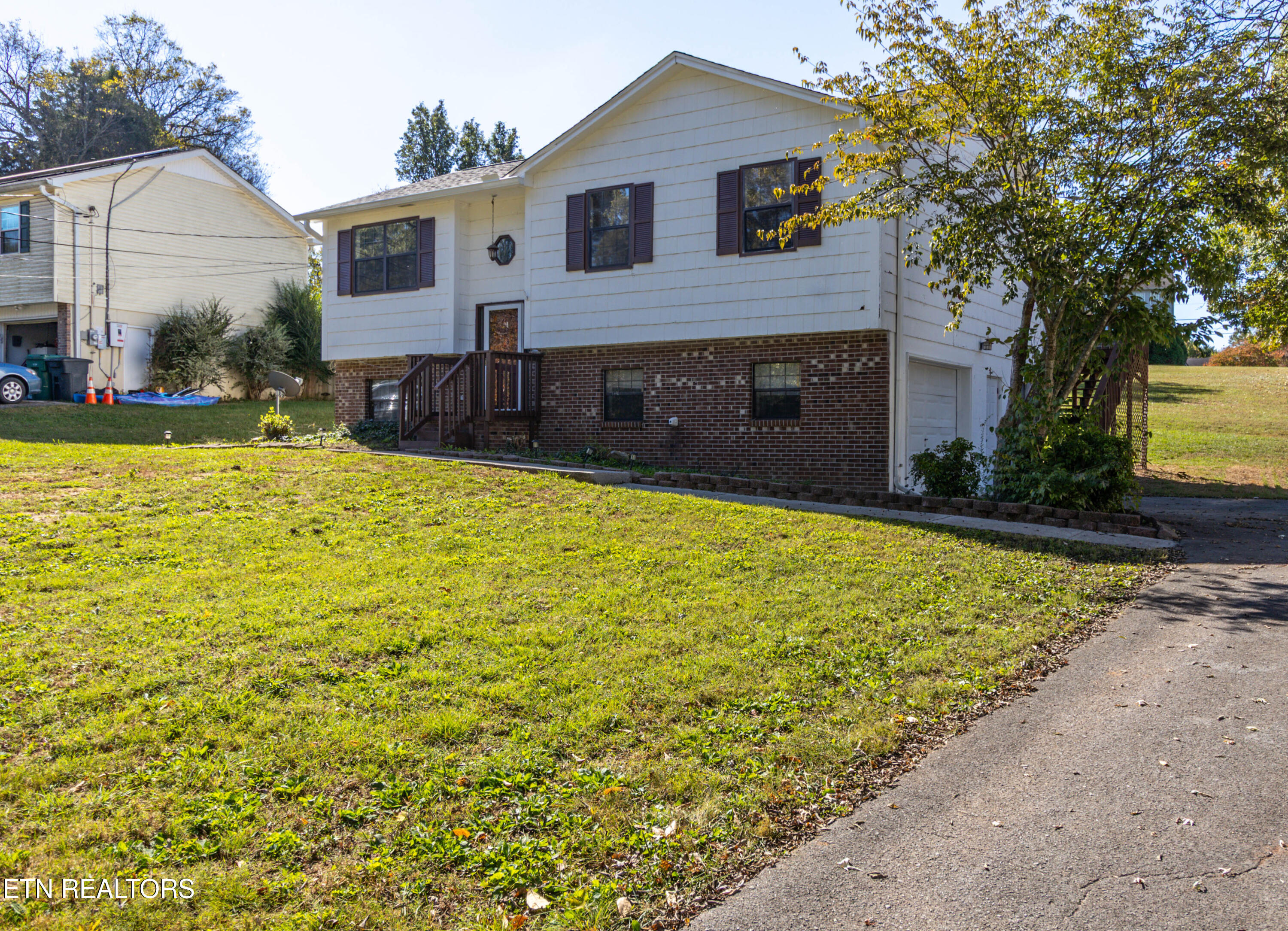 1817 Sedgewick Drive Property Photo 4