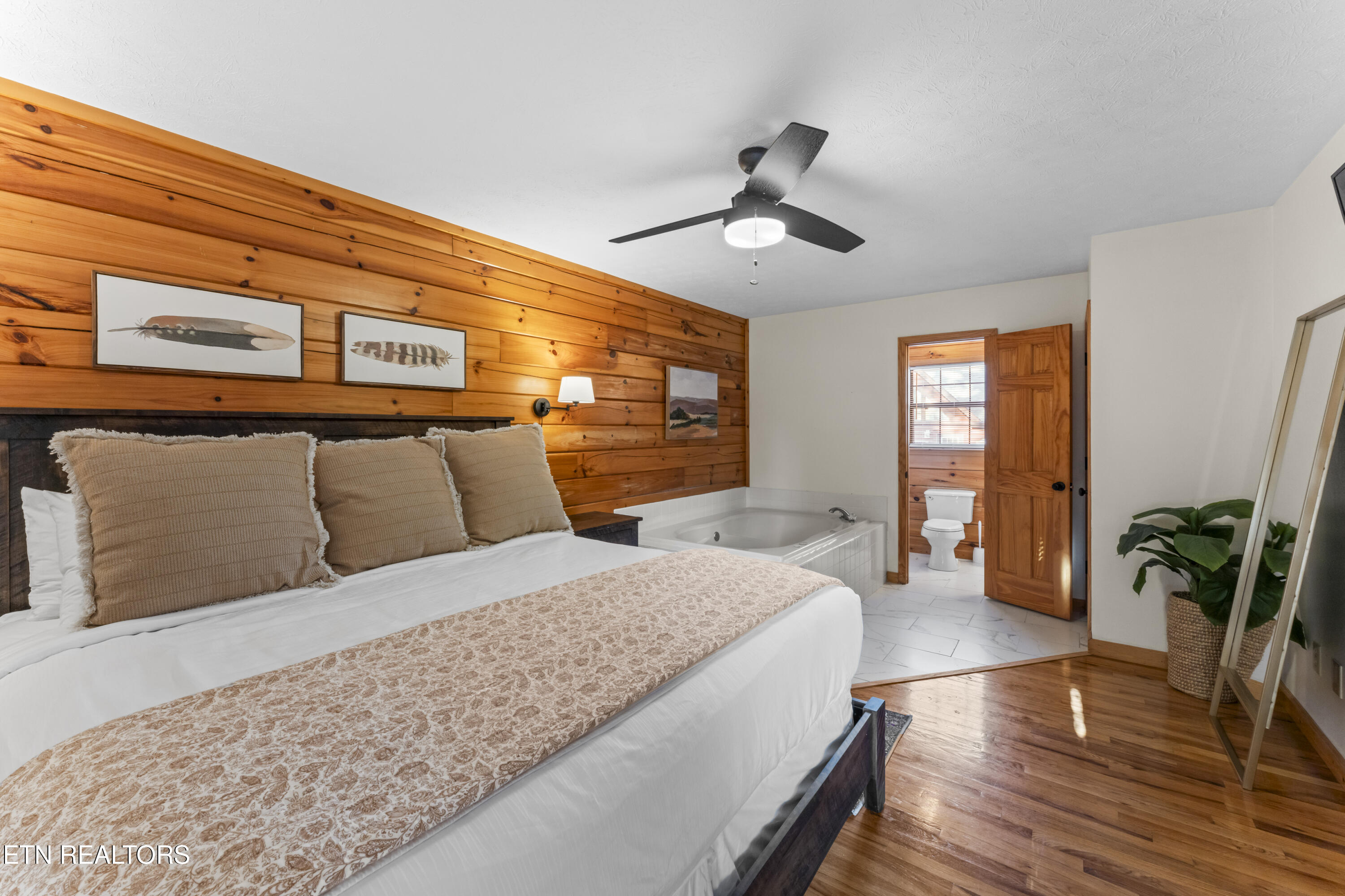 1550 Bears Den Way Property Photo 12