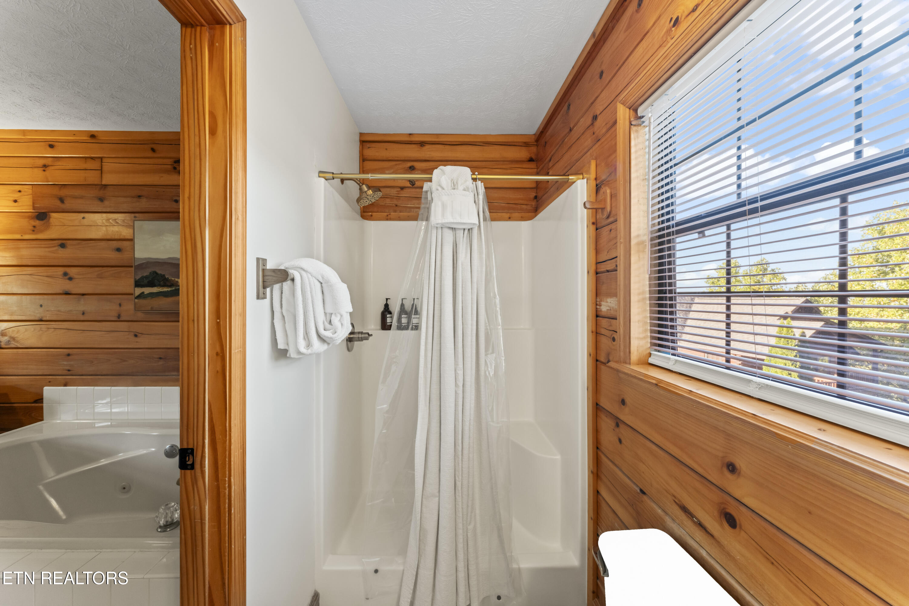 1550 Bears Den Way Property Photo 15