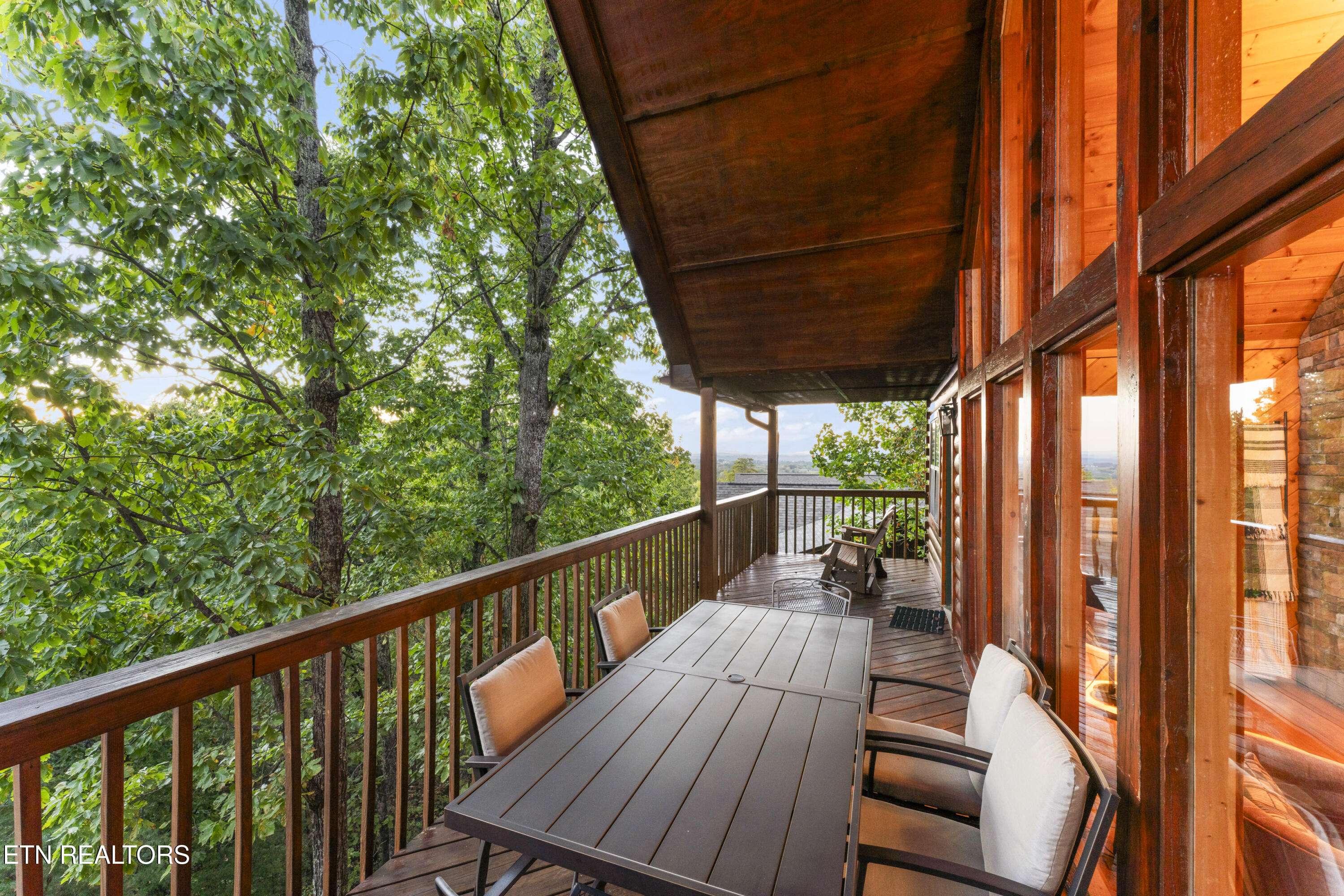 1550 Bears Den Way Property Photo 17