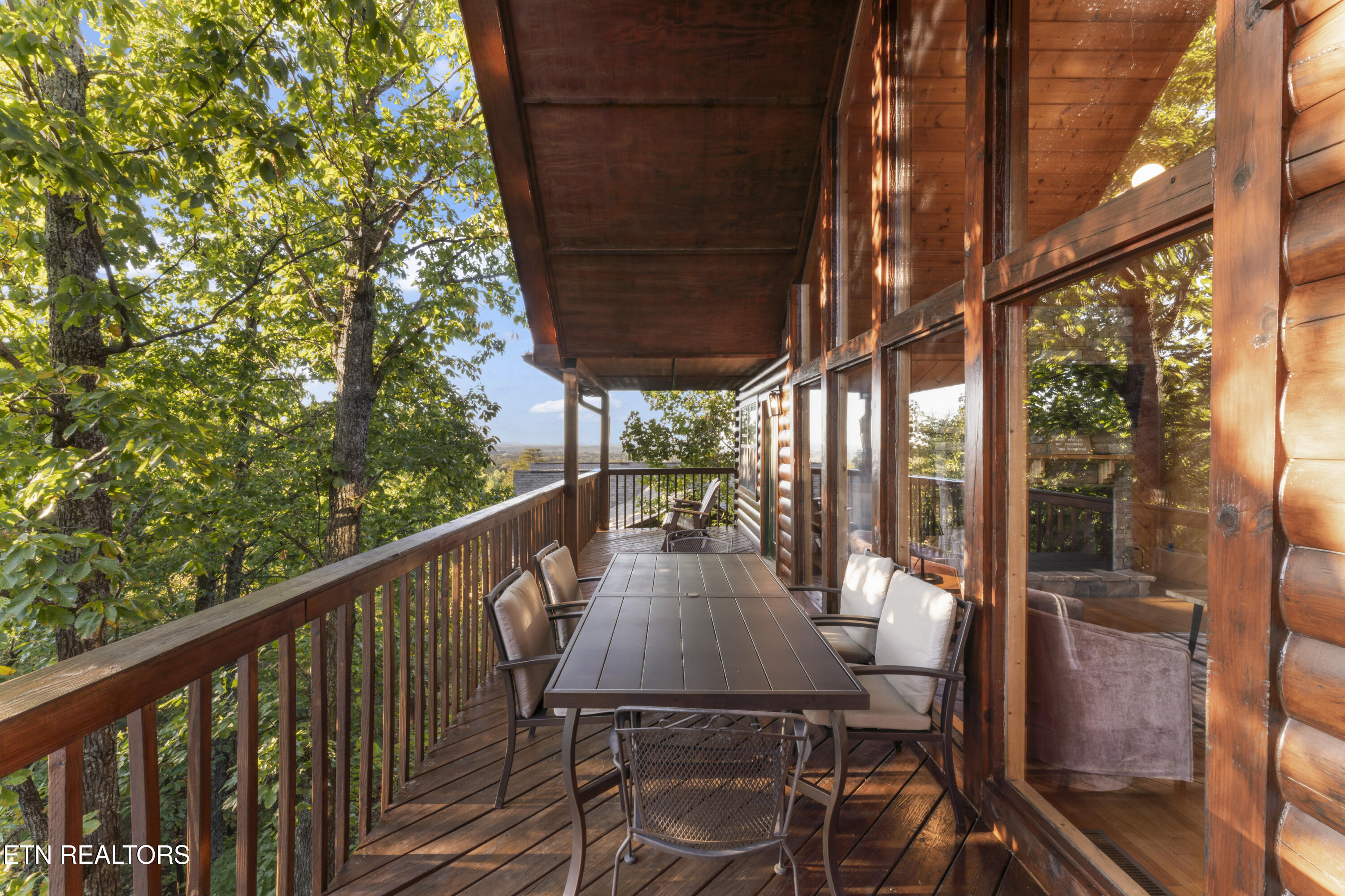 1550 Bears Den Way Property Photo 18