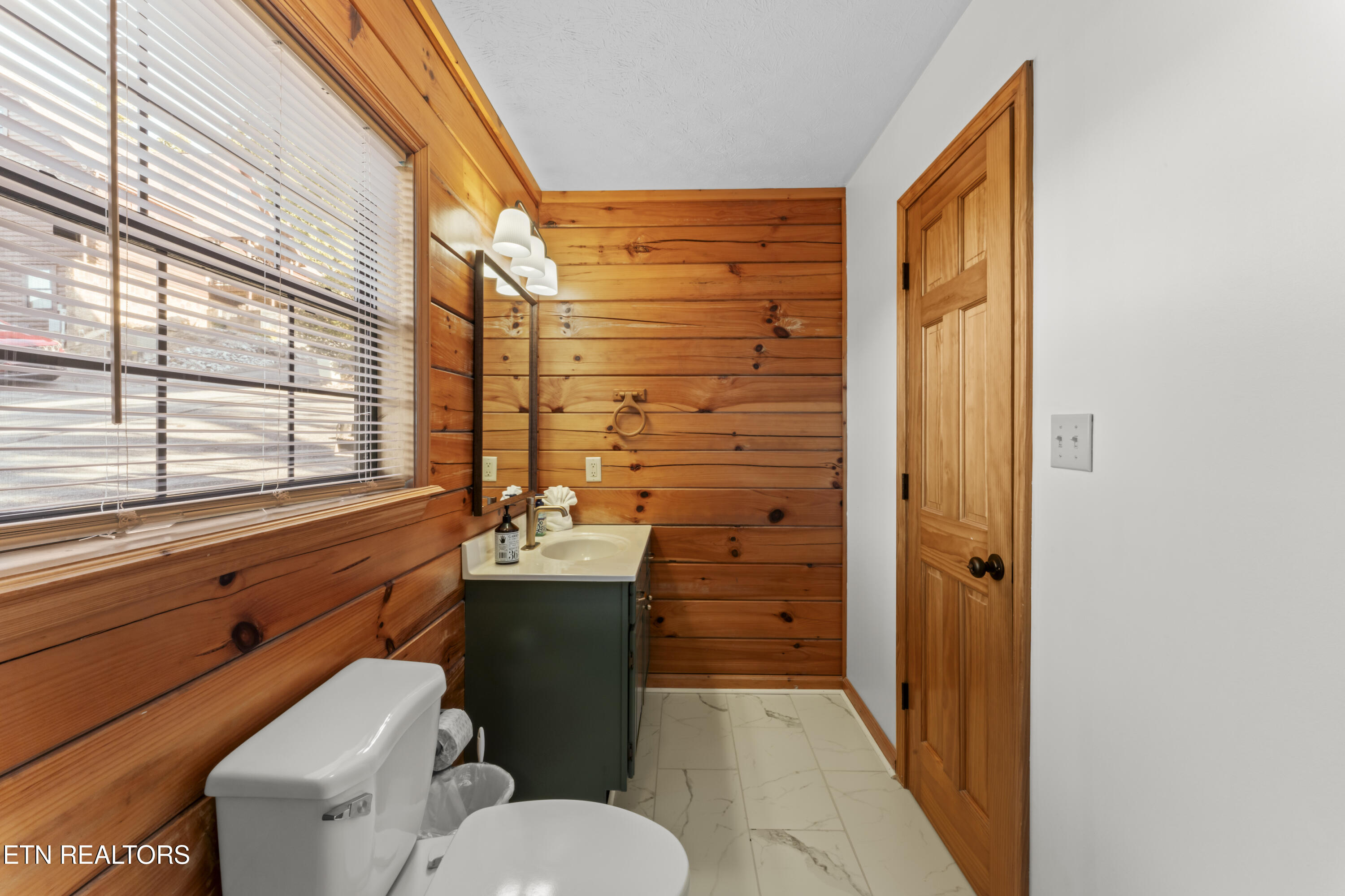 1550 Bears Den Way Property Photo 24