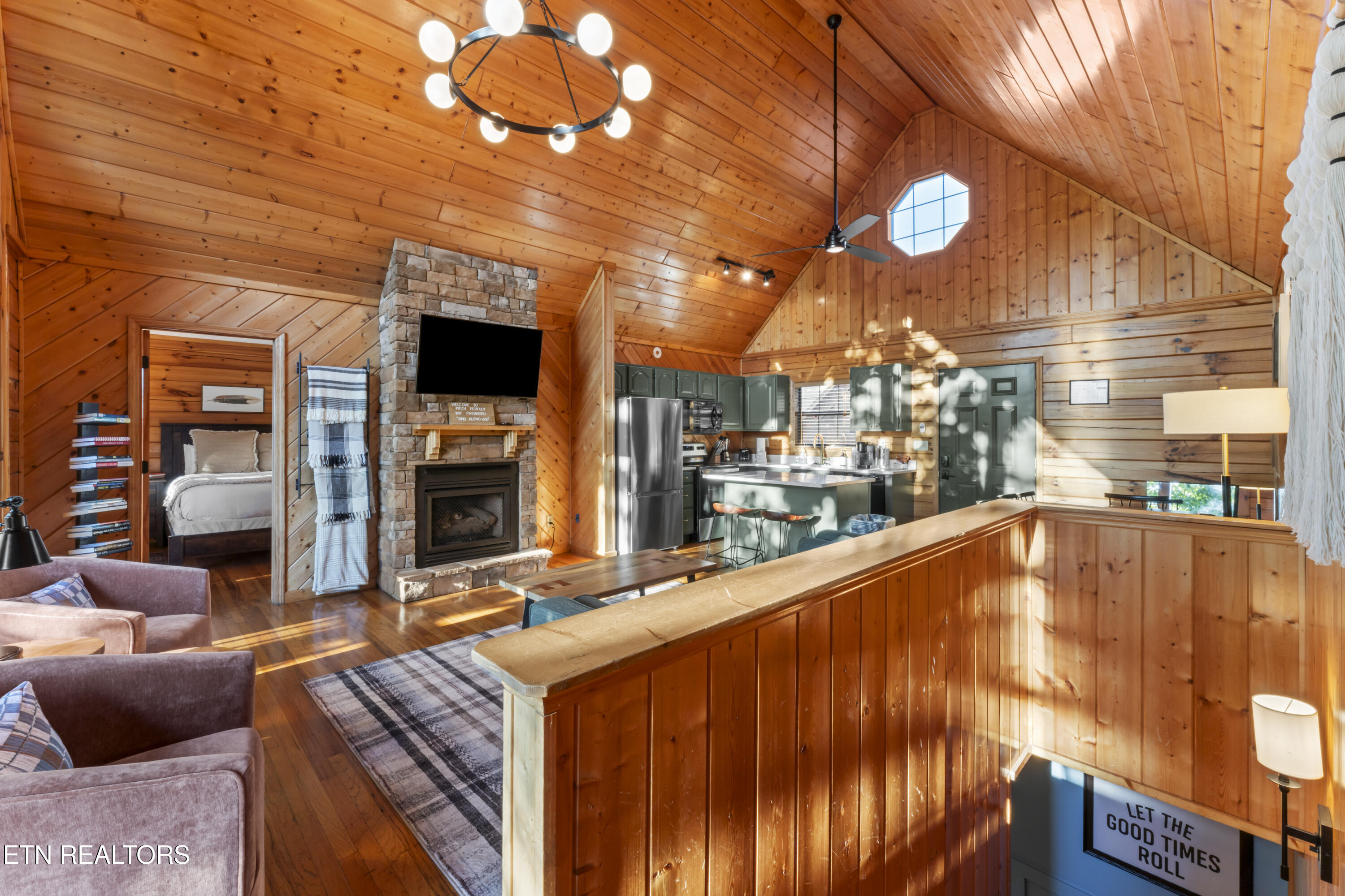 1550 Bears Den Way Property Photo 26