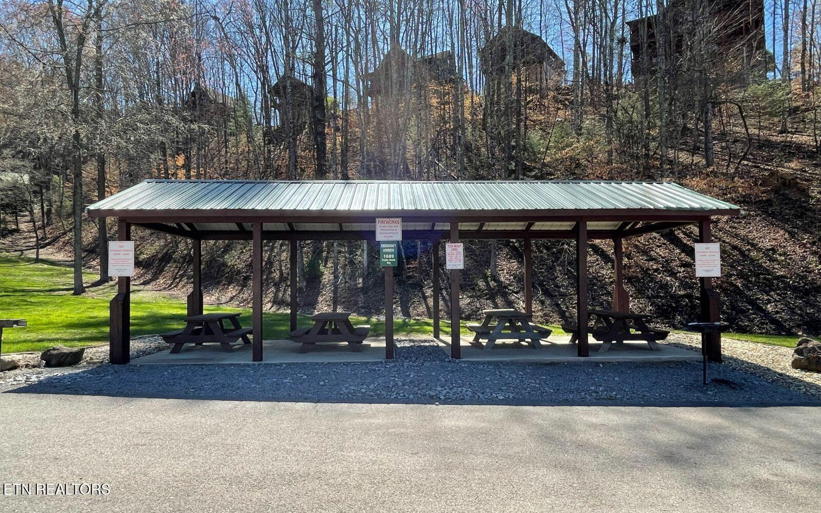 1550 Bears Den Way Property Photo 39