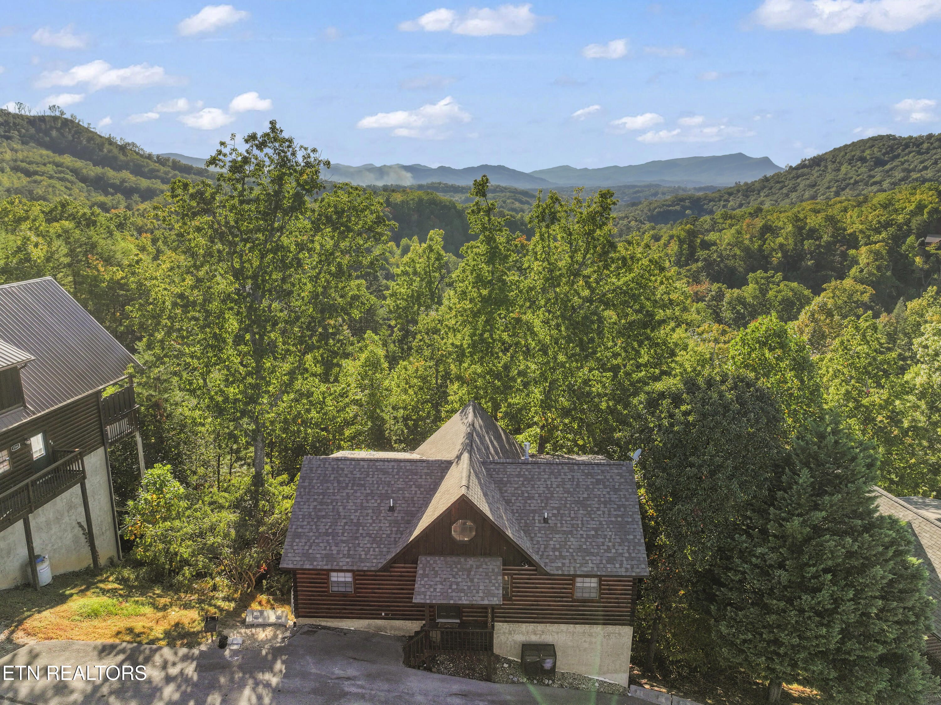 1550 Bears Den Way Property Photo 49