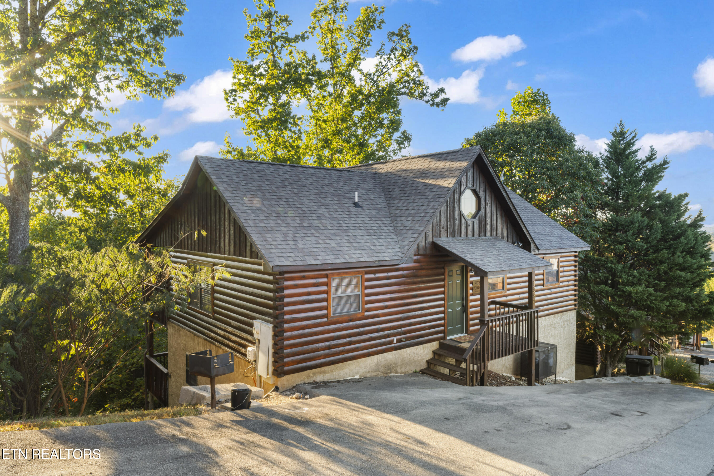 1550 Bears Den Way Property Photo 52