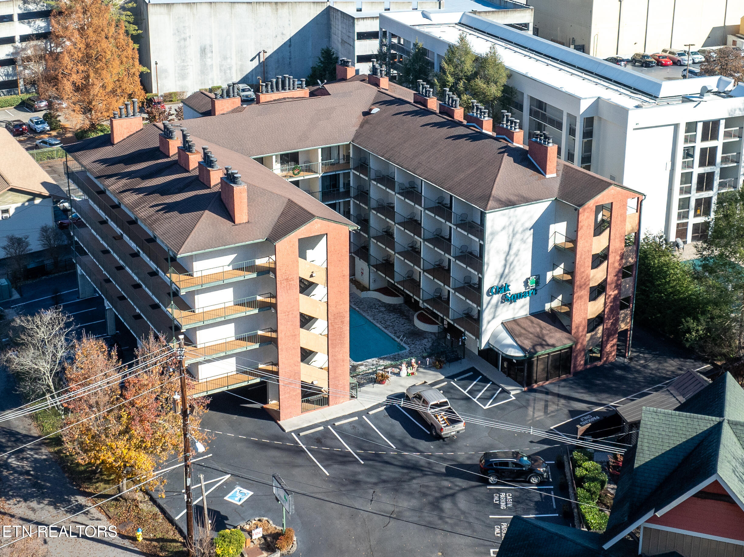 685 River Rd Property Photo 1