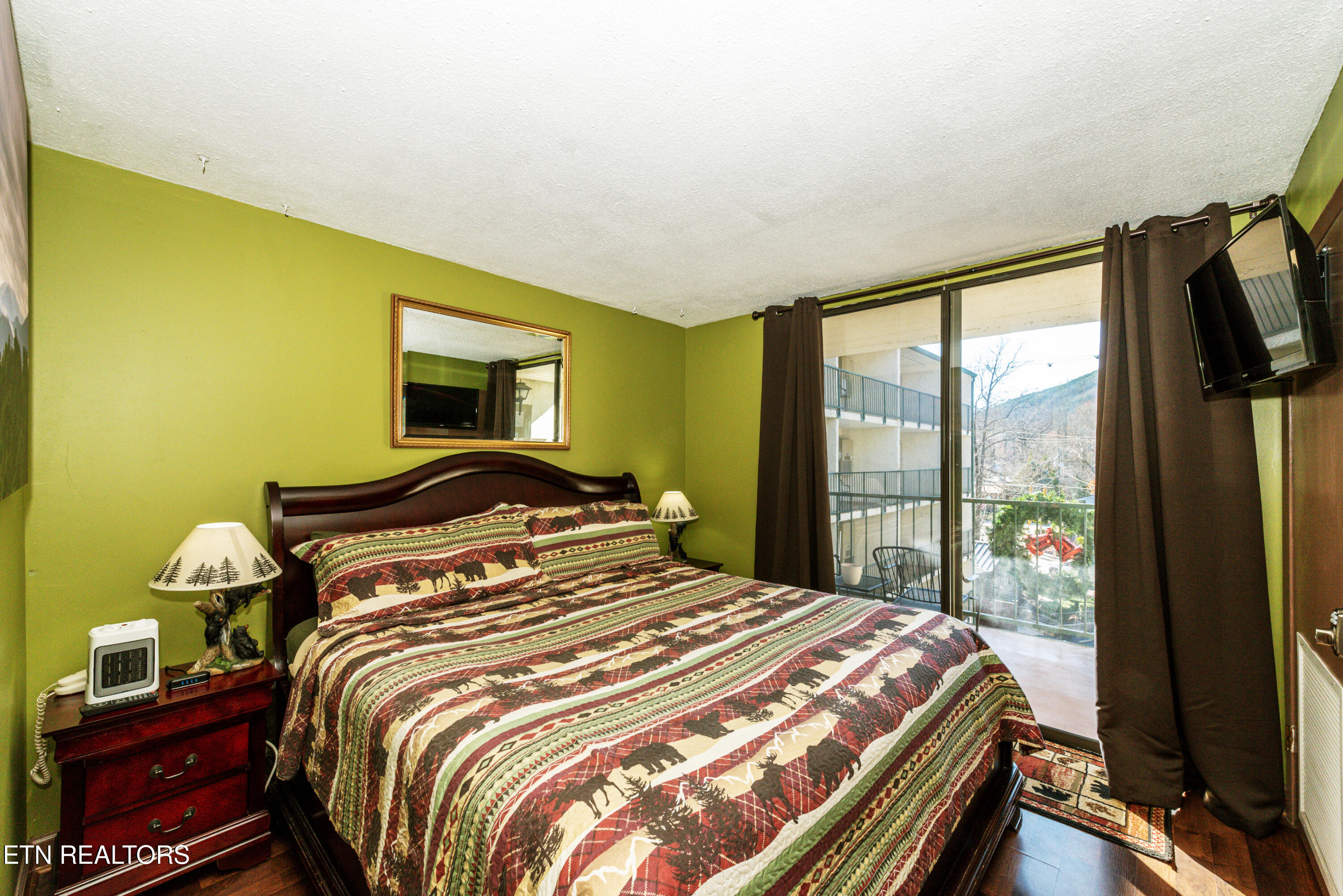 685 River Rd Property Photo 15