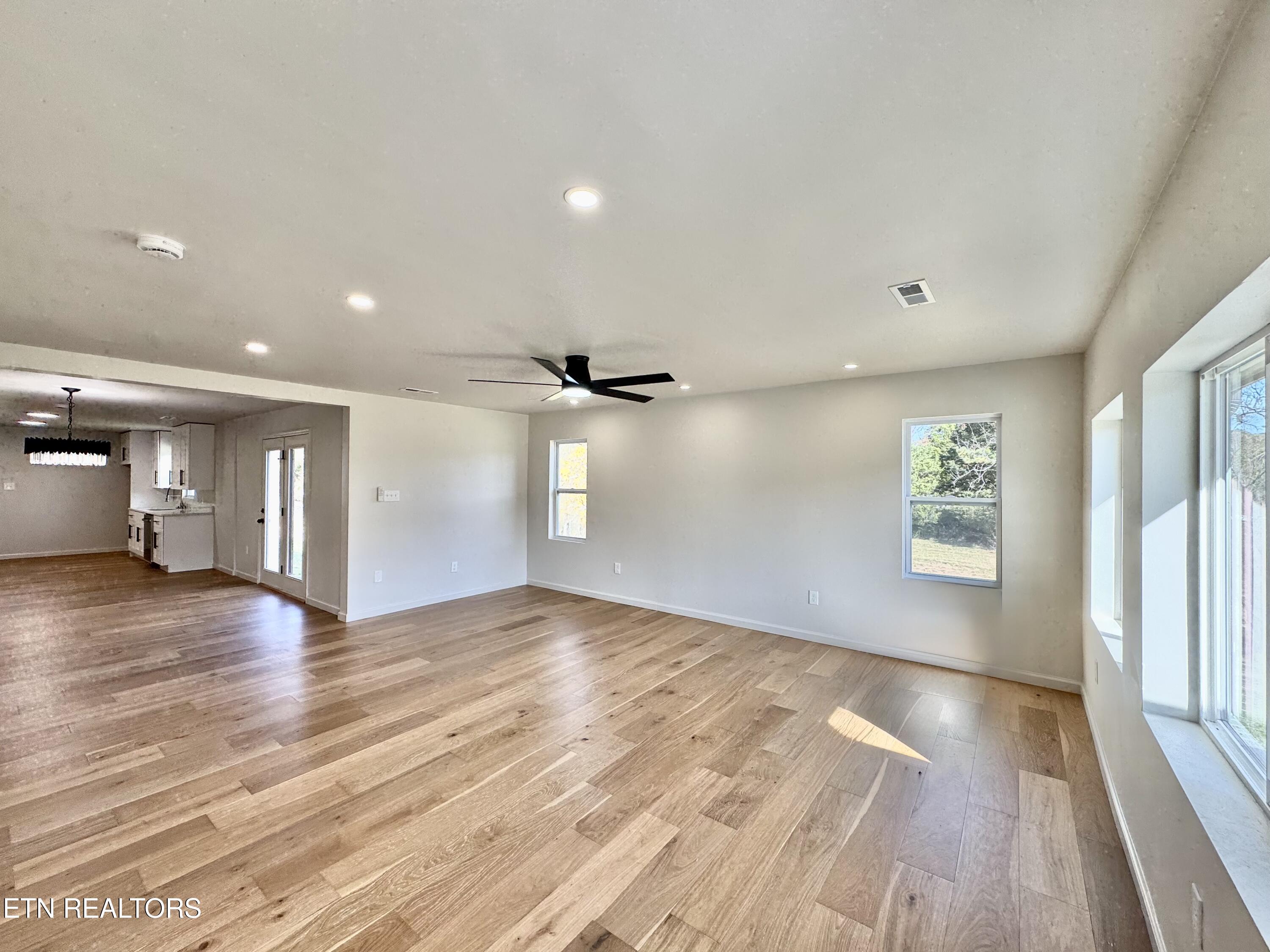 1830 Old Lake City Hwy Property Photo 6