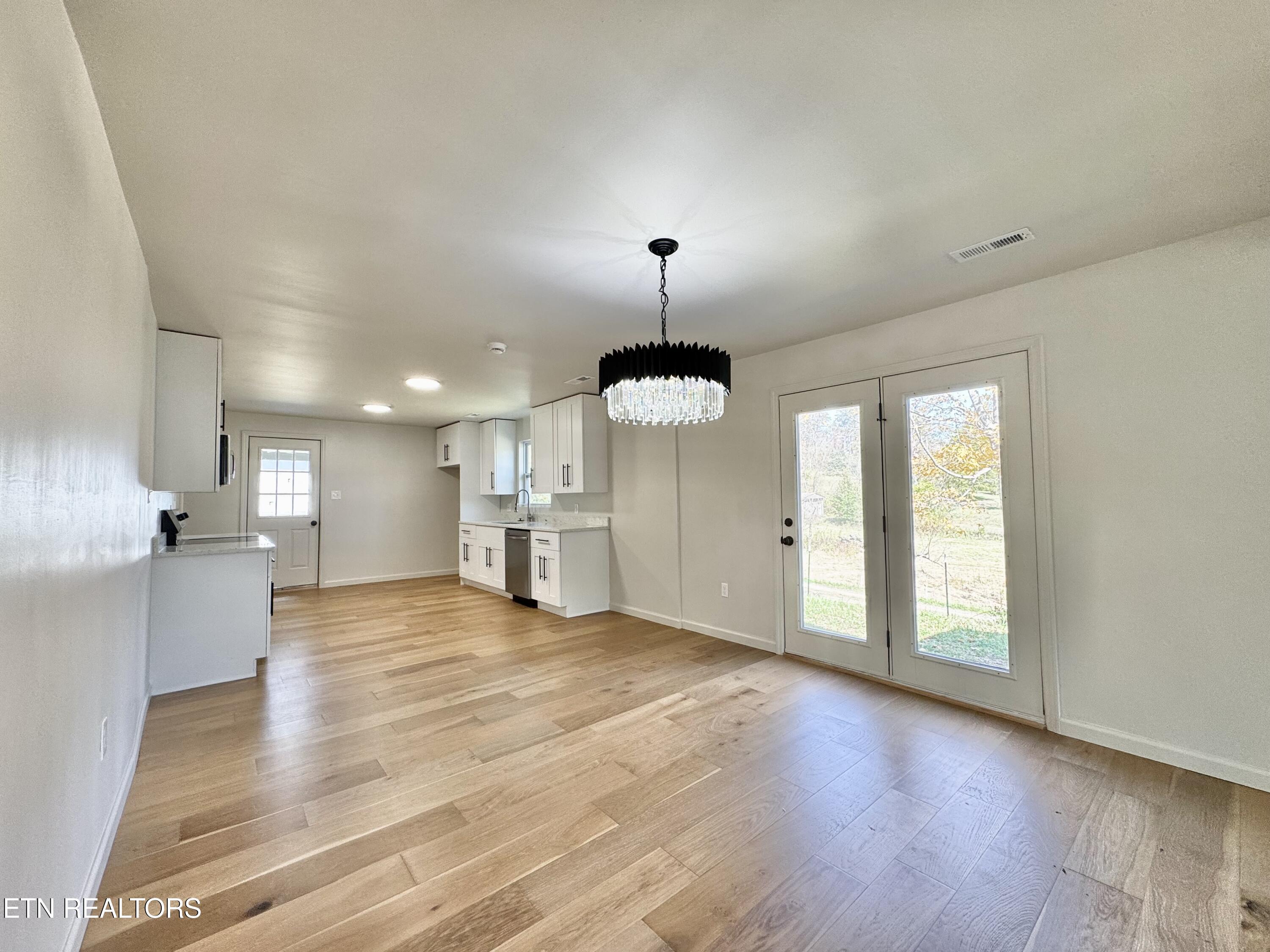 1830 Old Lake City Hwy Property Photo 9