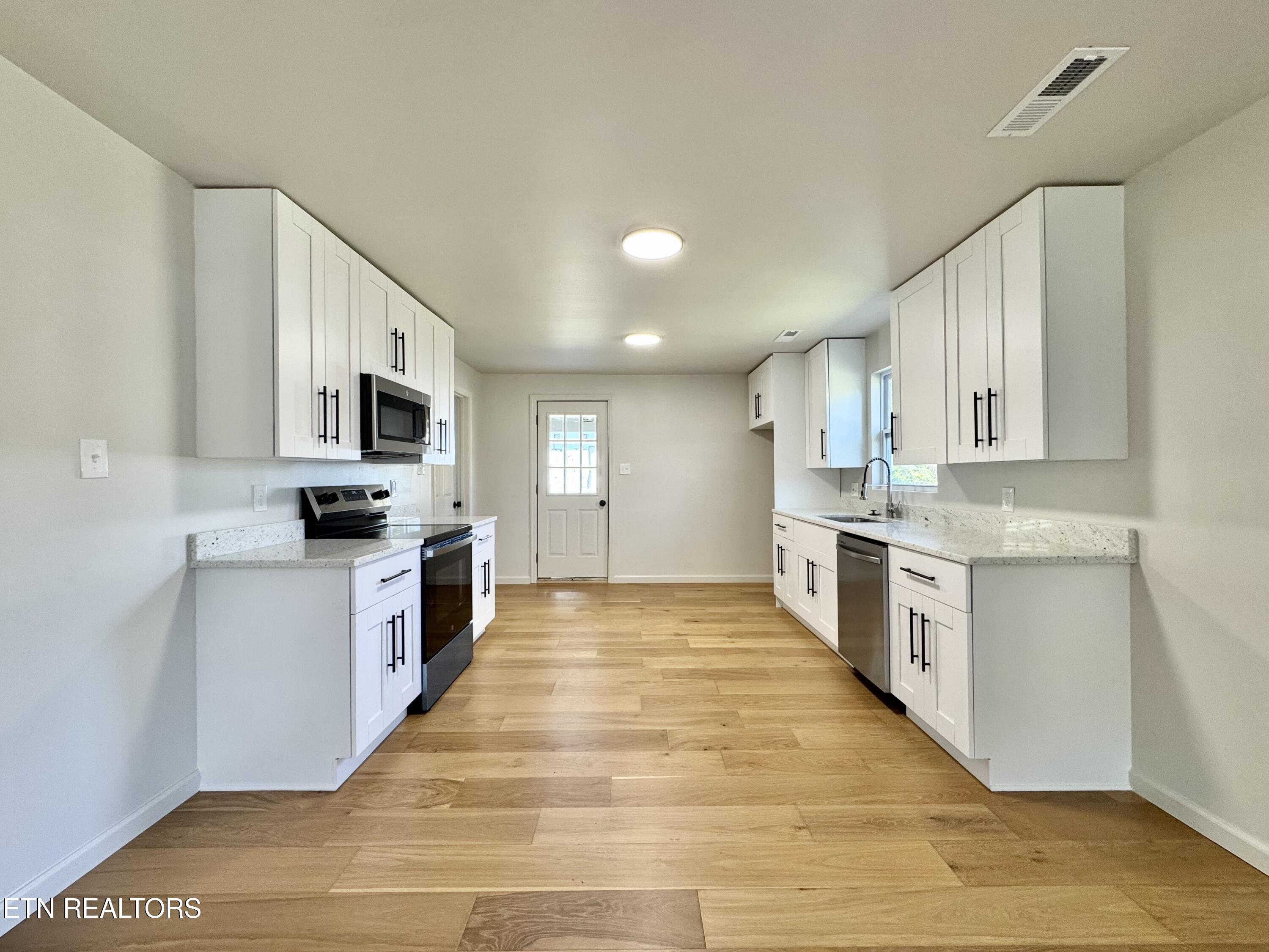 1830 Old Lake City Hwy Property Photo 12