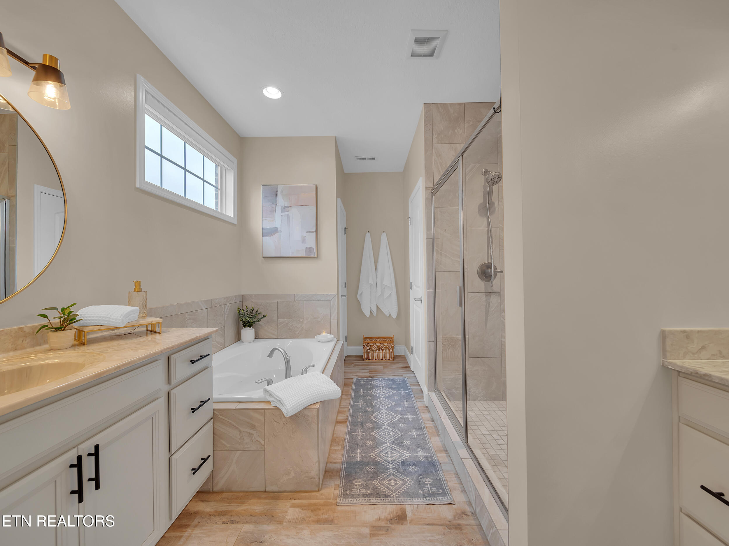 2317 Hickory Crest Lane Property Photo 9