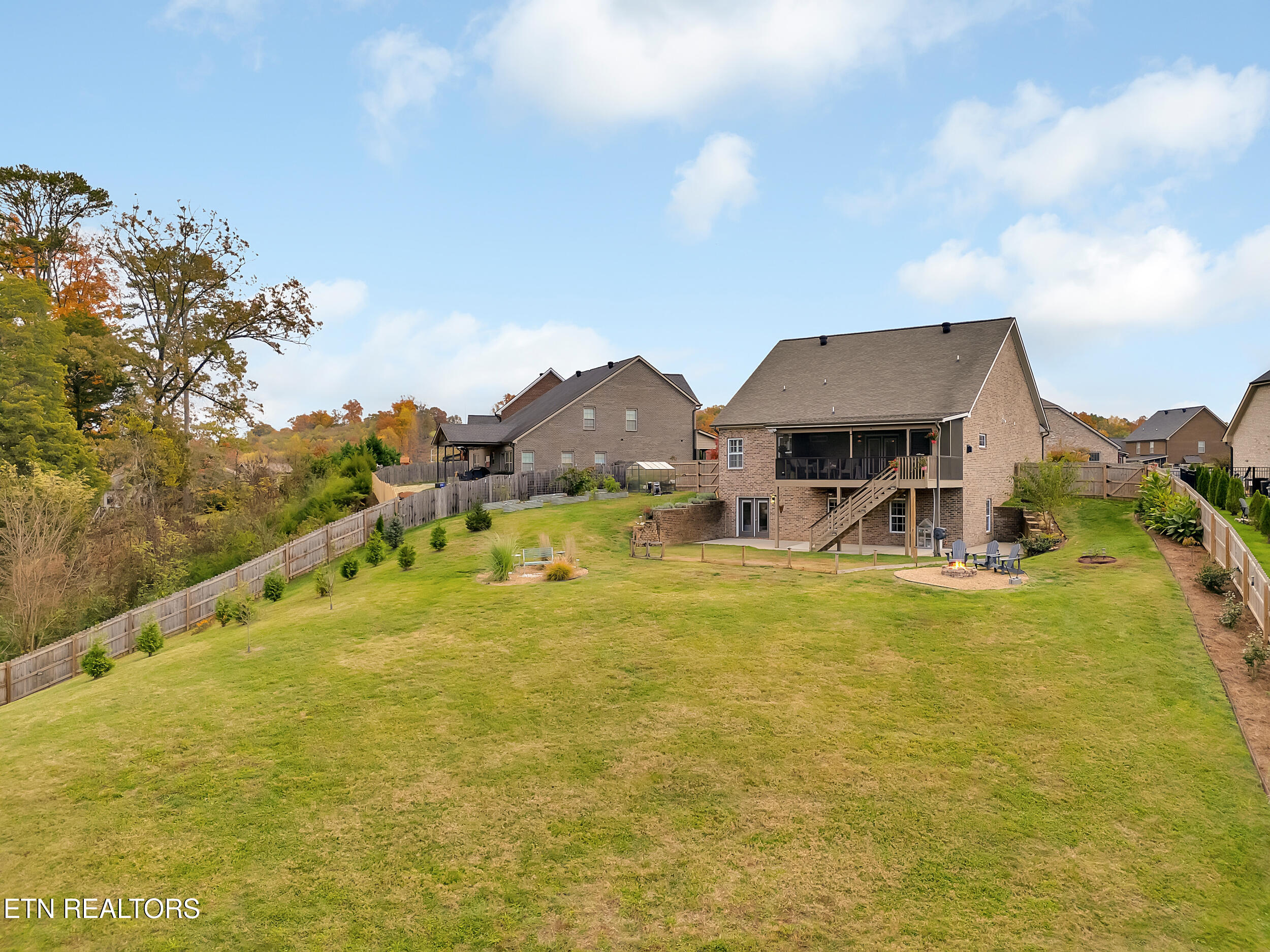 2317 Hickory Crest Lane Property Photo 13