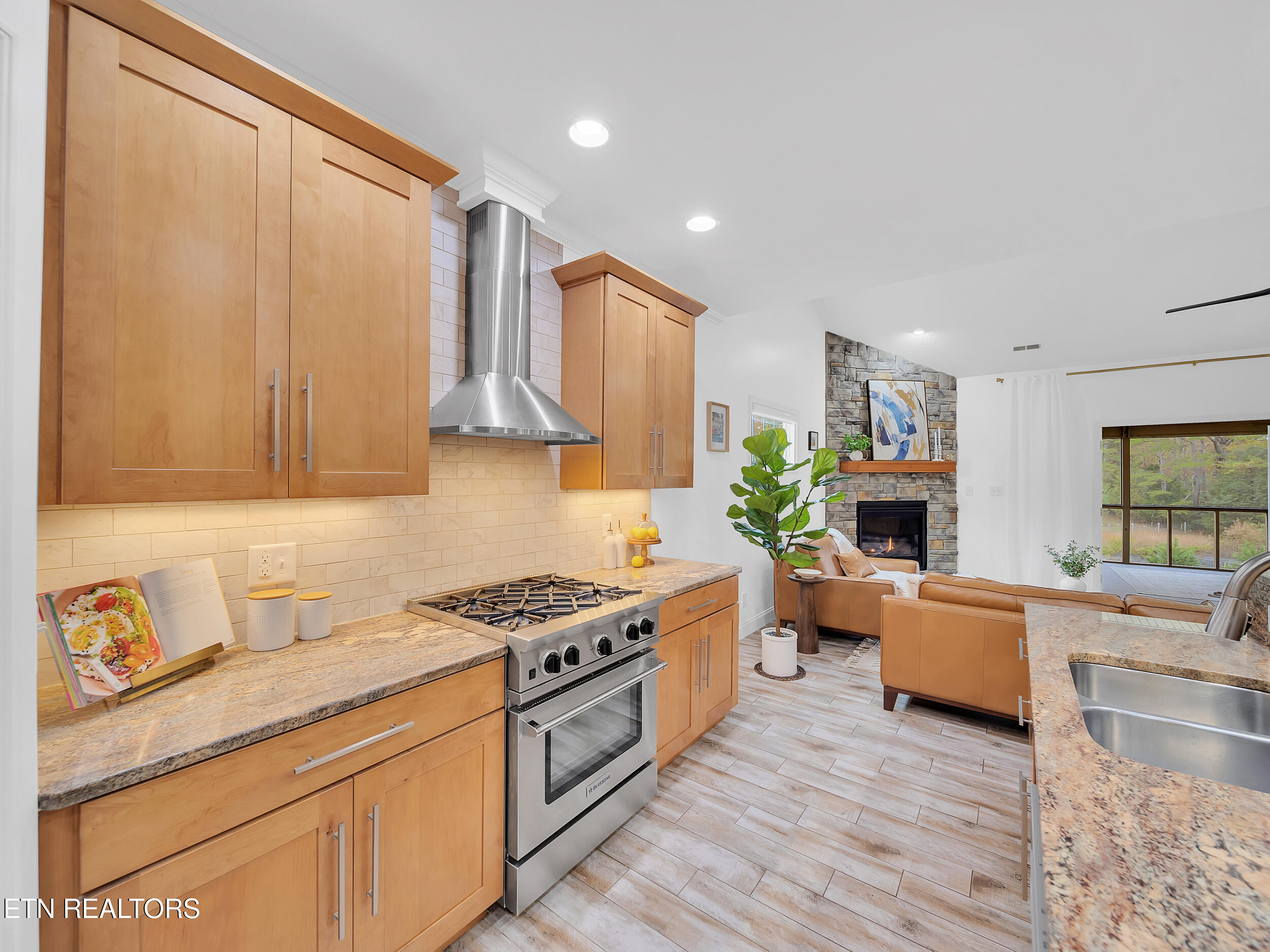 2317 Hickory Crest Lane Property Photo 20