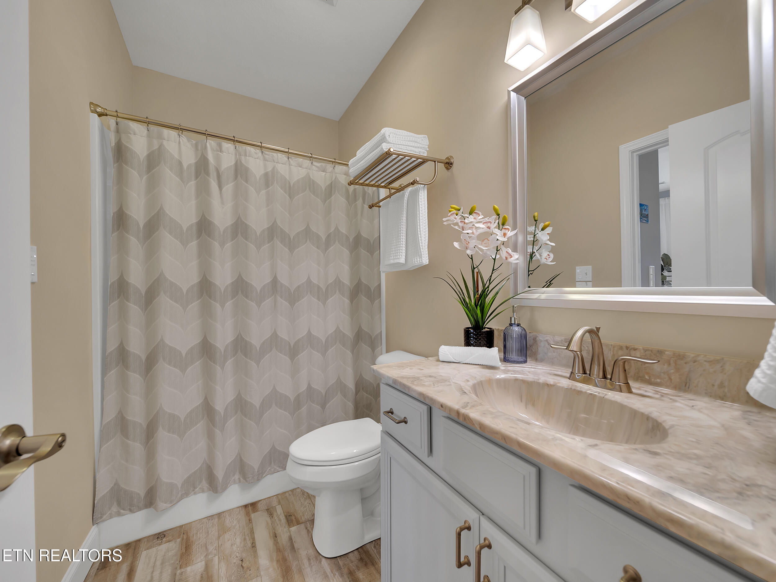 2317 Hickory Crest Lane Property Photo 22