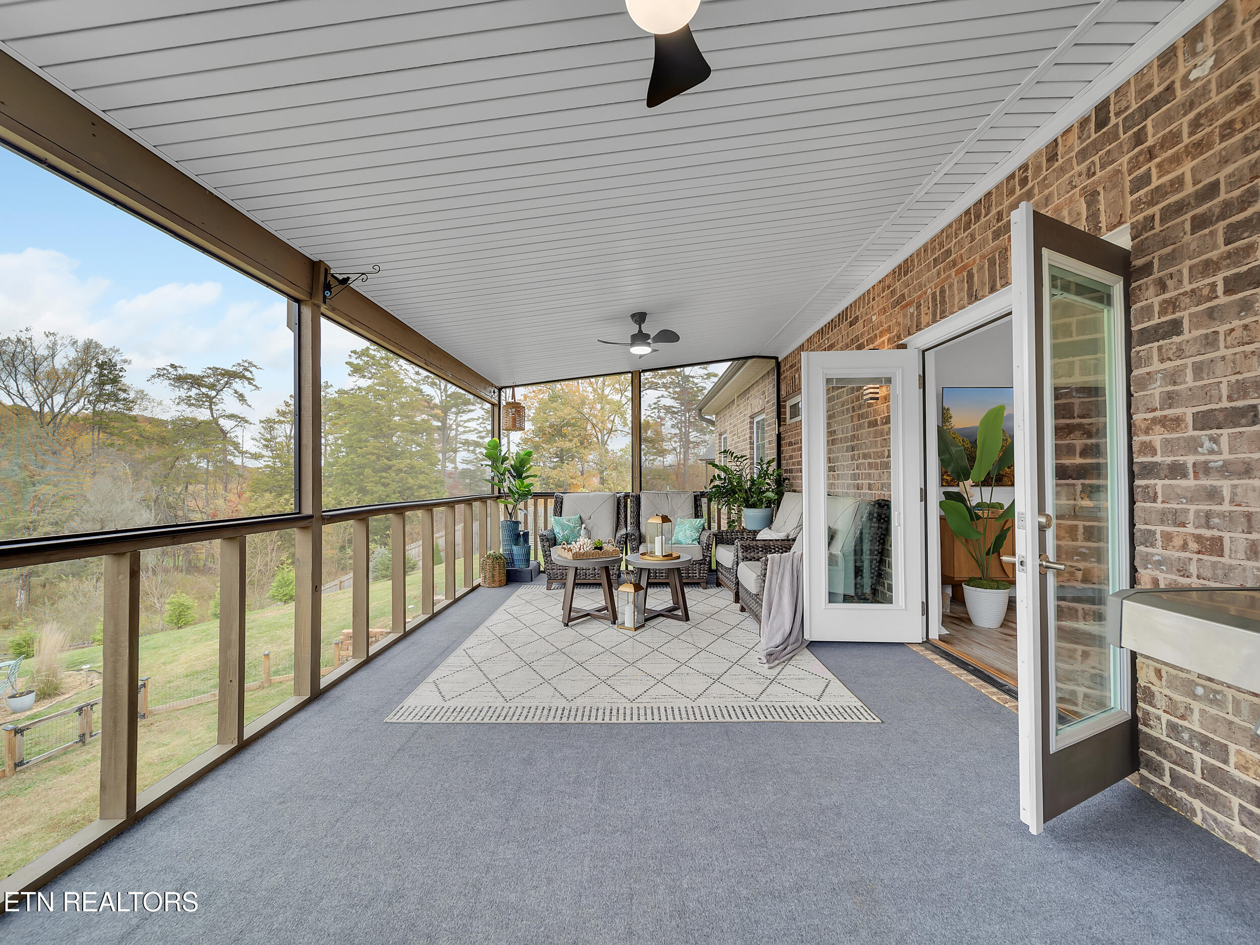 2317 Hickory Crest Lane Property Photo 23