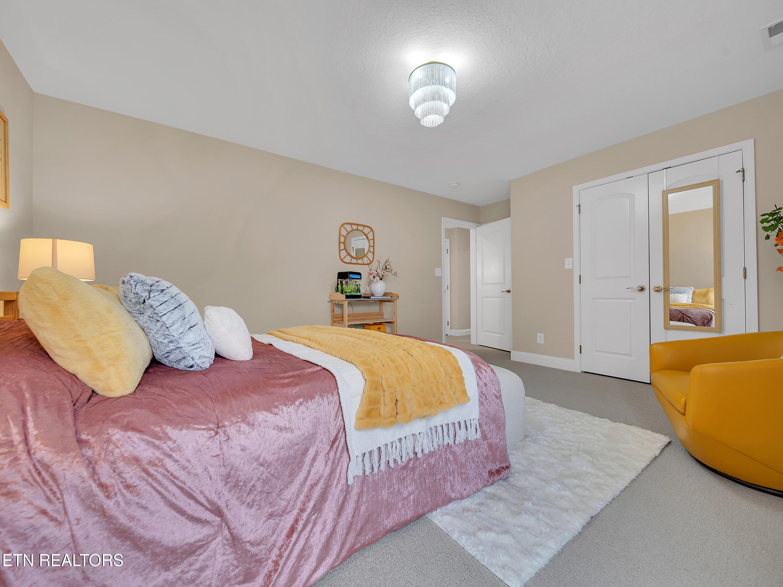 2317 Hickory Crest Lane Property Photo 24