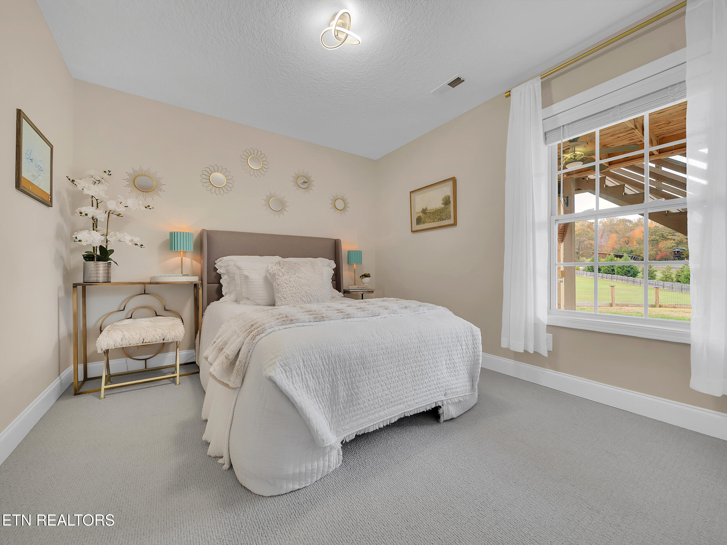 2317 Hickory Crest Lane Property Photo 25