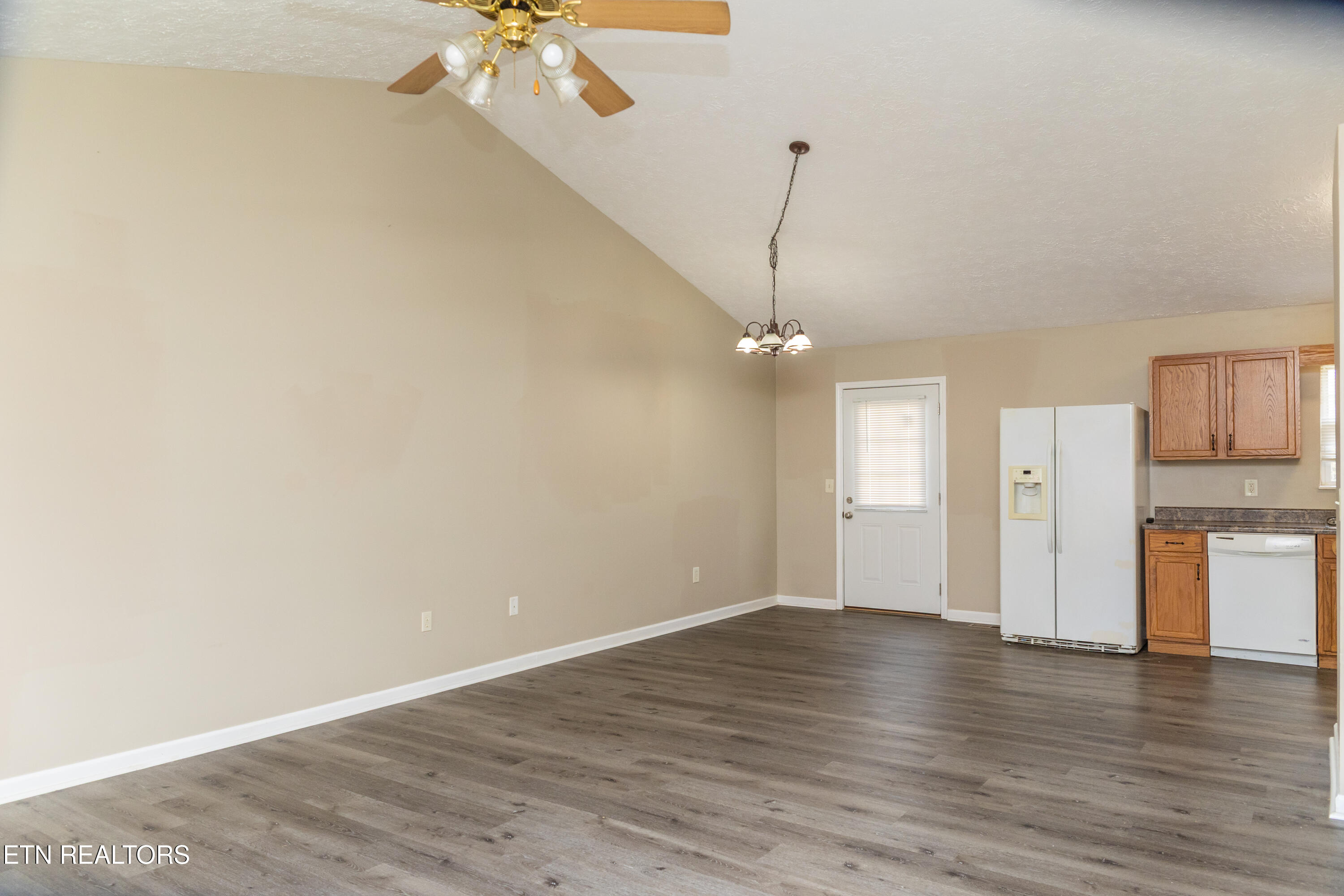 4543 Winslow Drive Property Photo 13