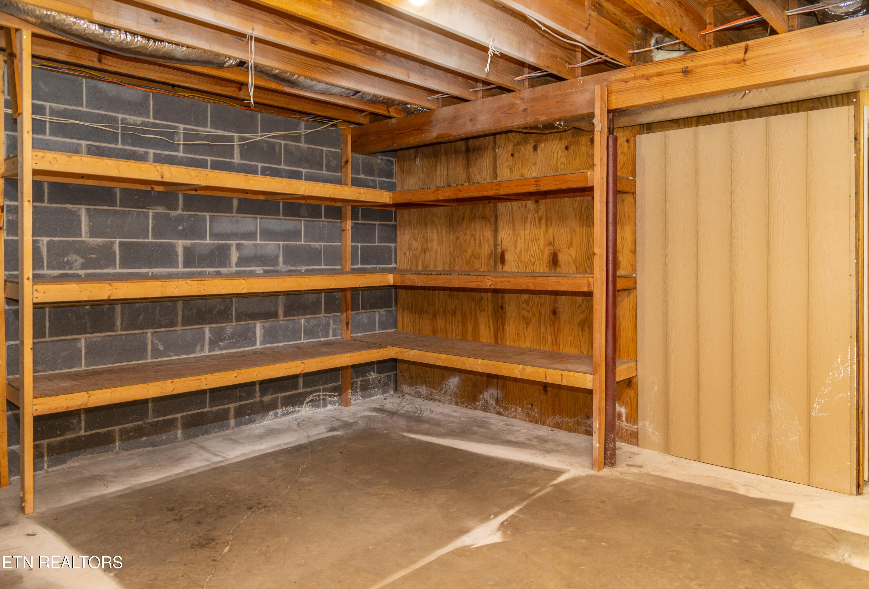 4543 Winslow Drive Property Photo 14