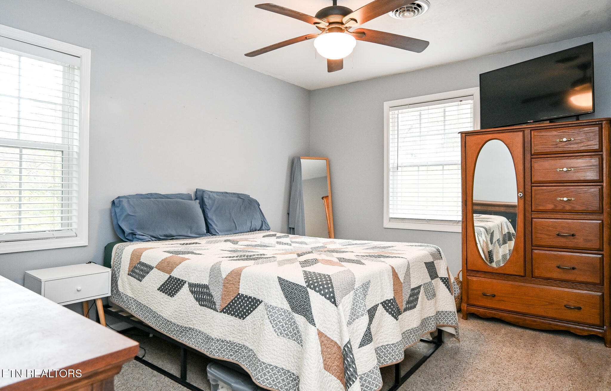 4040 Ne Lynncrest Drive Property Photo 7