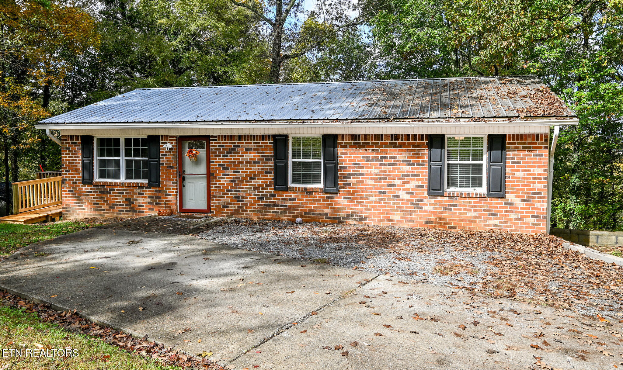 4040 Ne Lynncrest Drive Property Photo 15