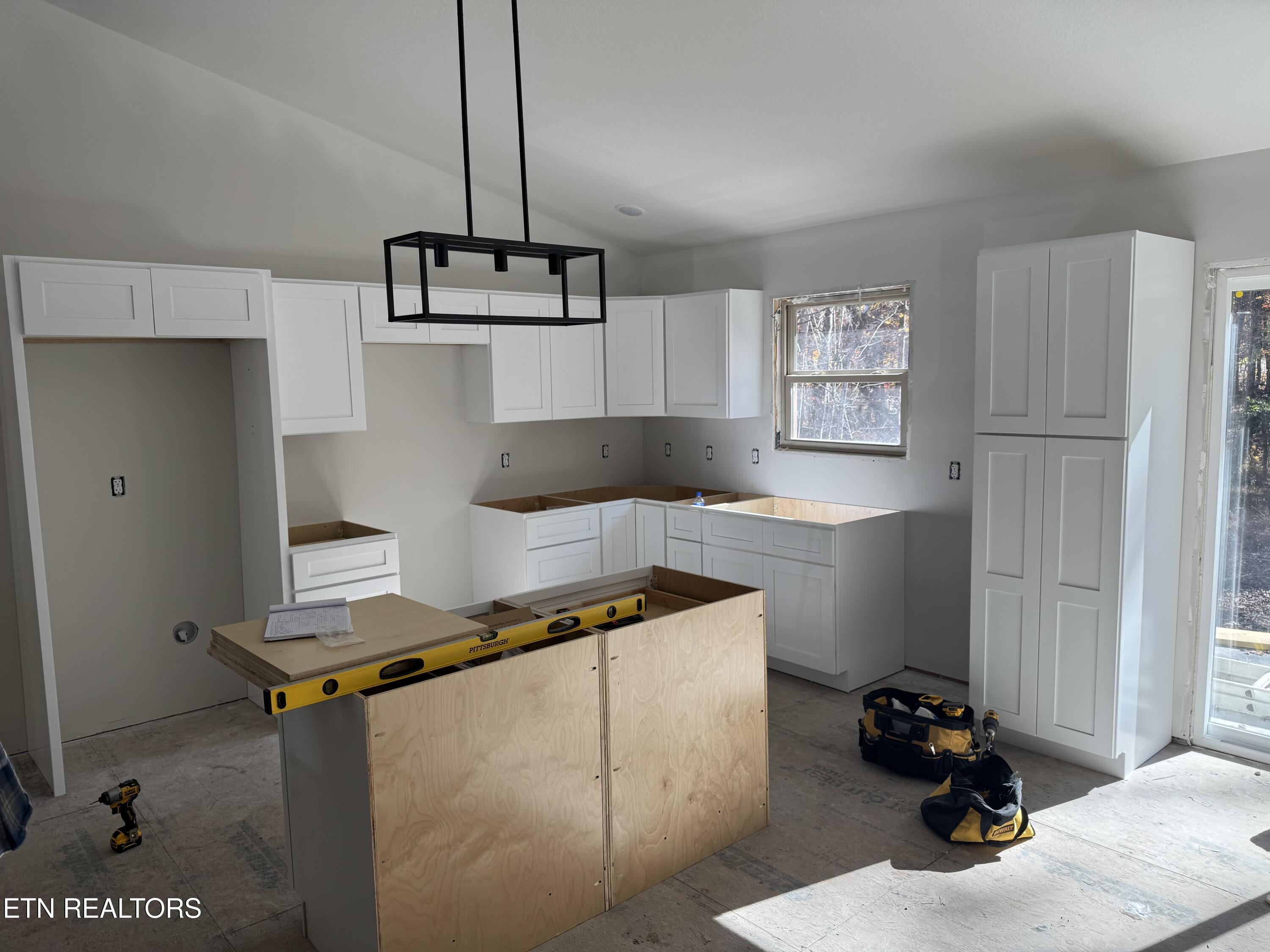 3057 Shawnee Rd Property Photo 4