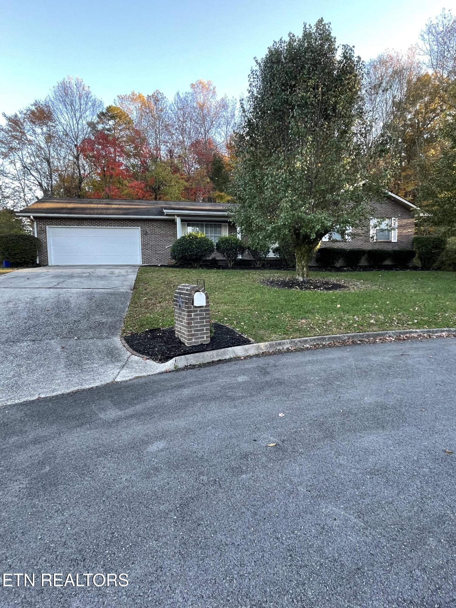 109 Eastridge Drive Property Photo 2