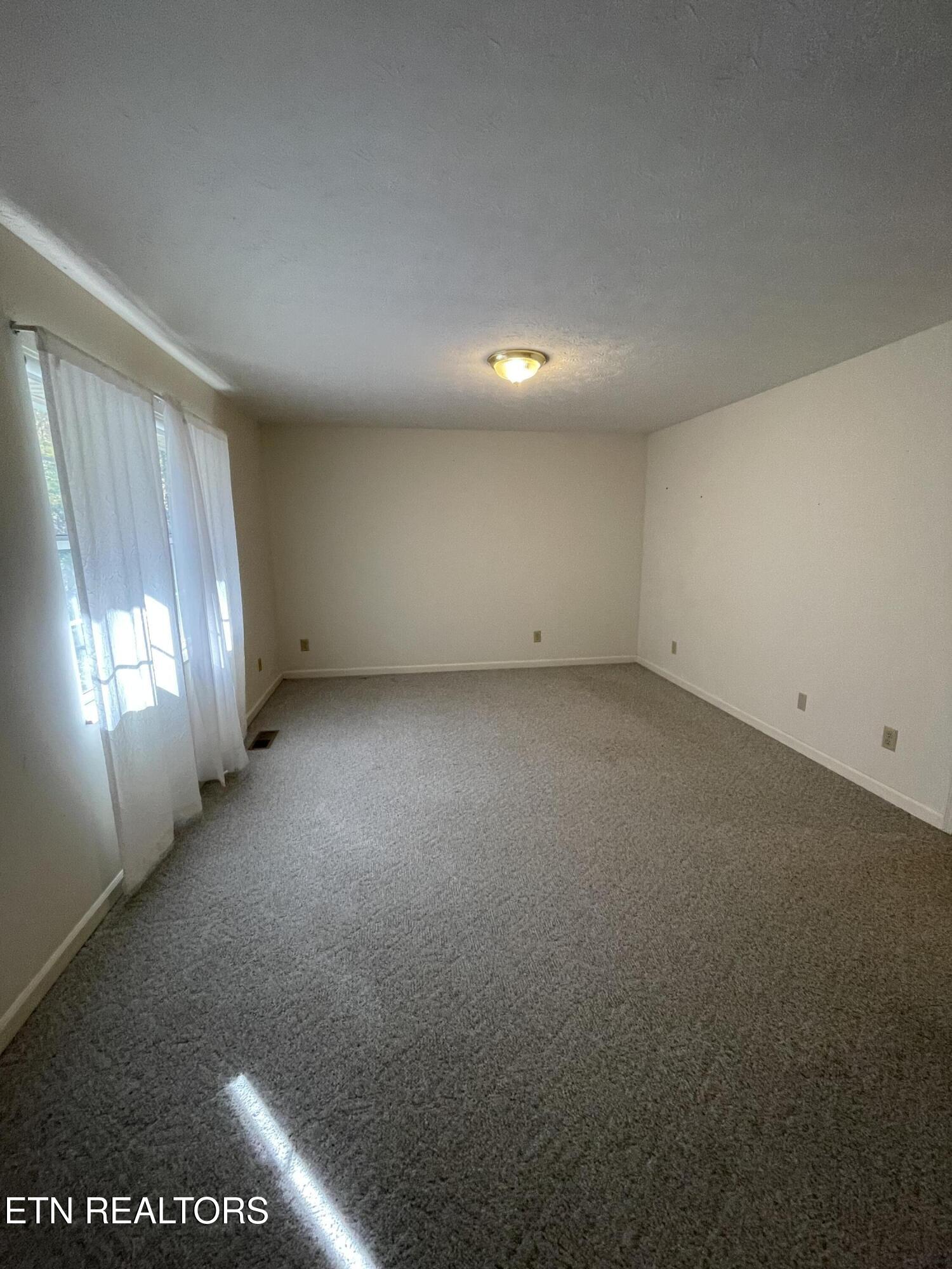 109 Eastridge Drive Property Photo 20