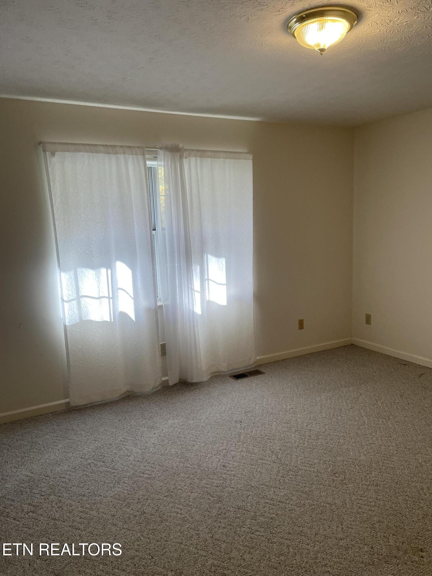 109 Eastridge Drive Property Photo 23