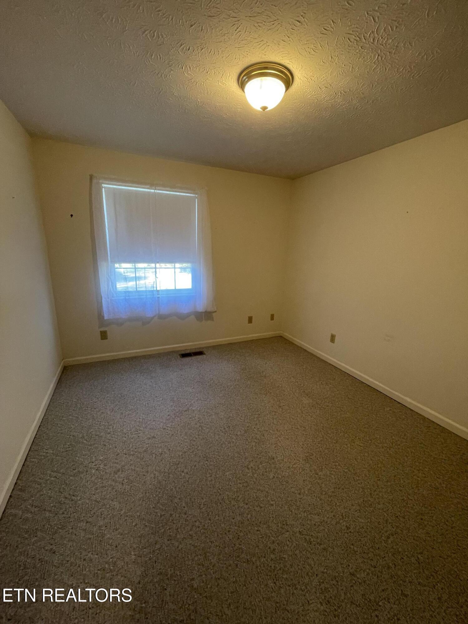 109 Eastridge Drive Property Photo 25