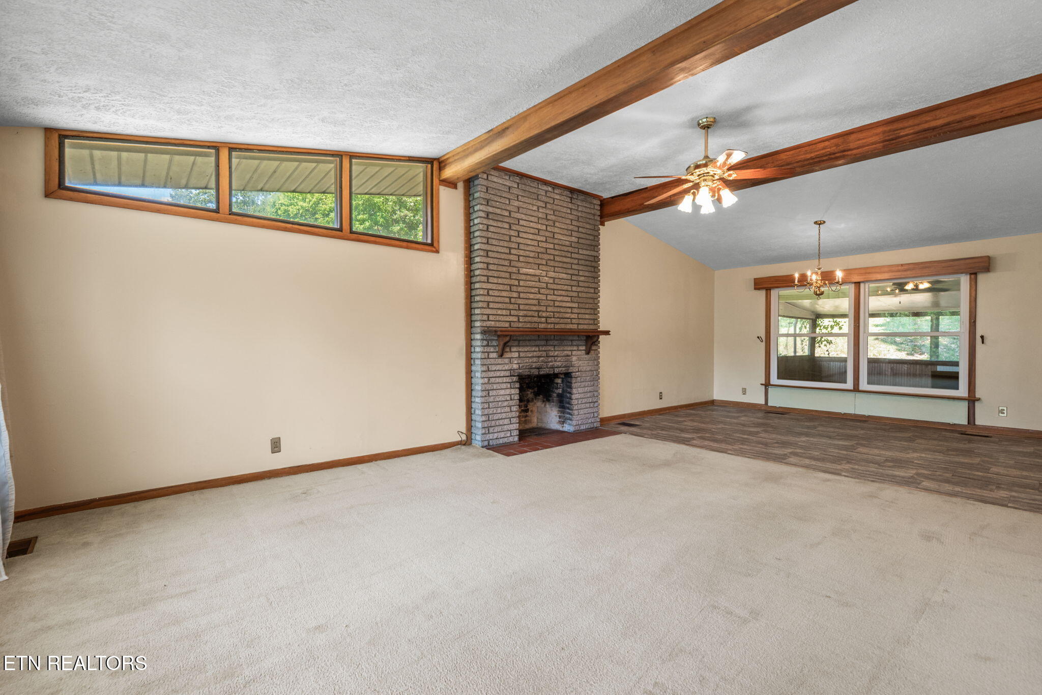 5013 Ridgemont Drive Property Photo 2