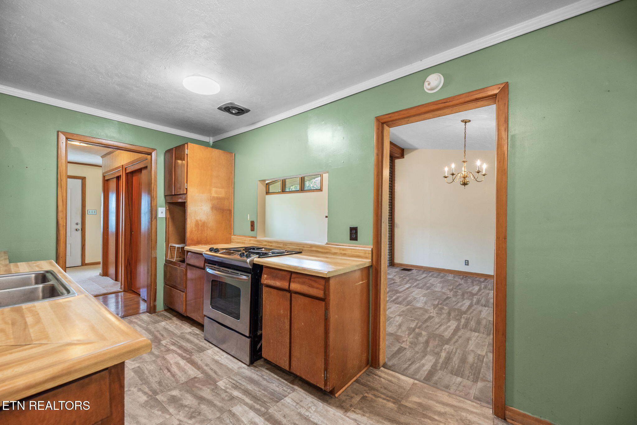 5013 Ridgemont Drive Property Photo 6