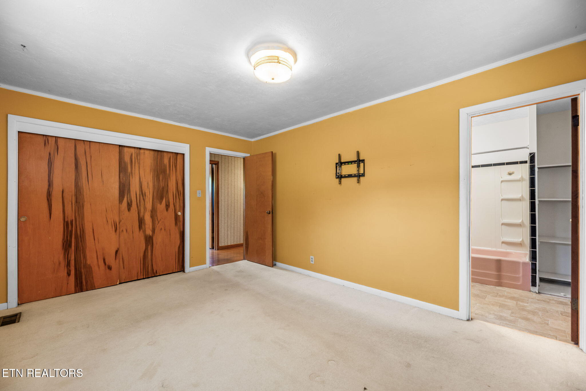 5013 Ridgemont Drive Property Photo 11