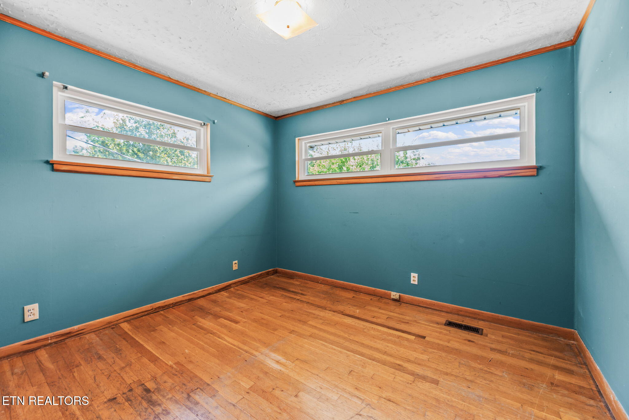 5013 Ridgemont Drive Property Photo 14