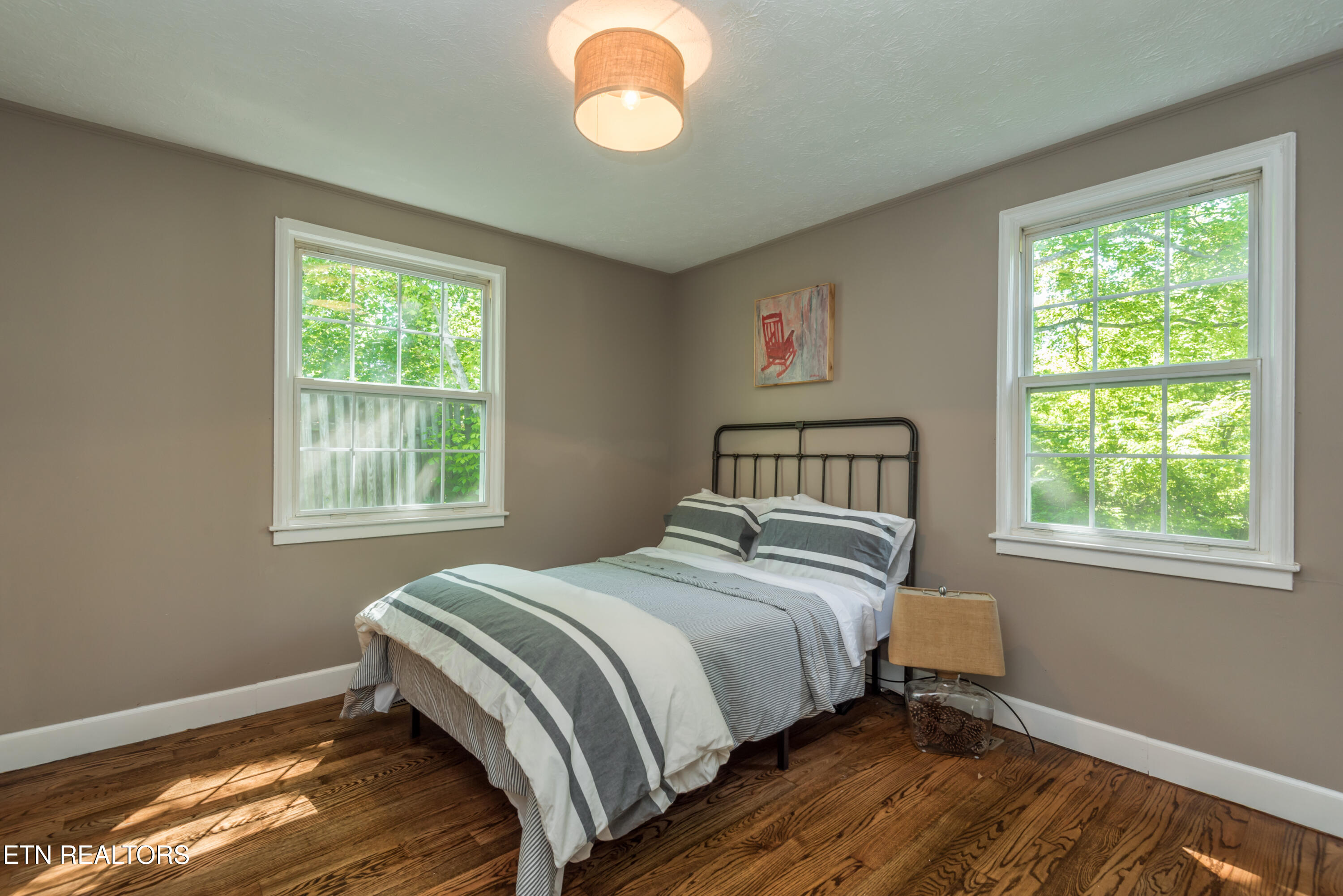 3957 Greenleaf Ave Property Photo 8