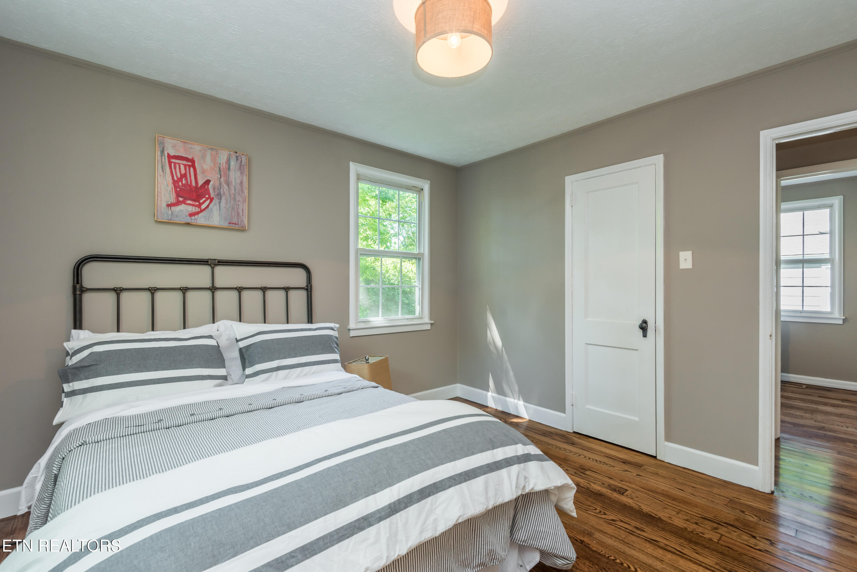 3957 Greenleaf Ave Property Photo 9