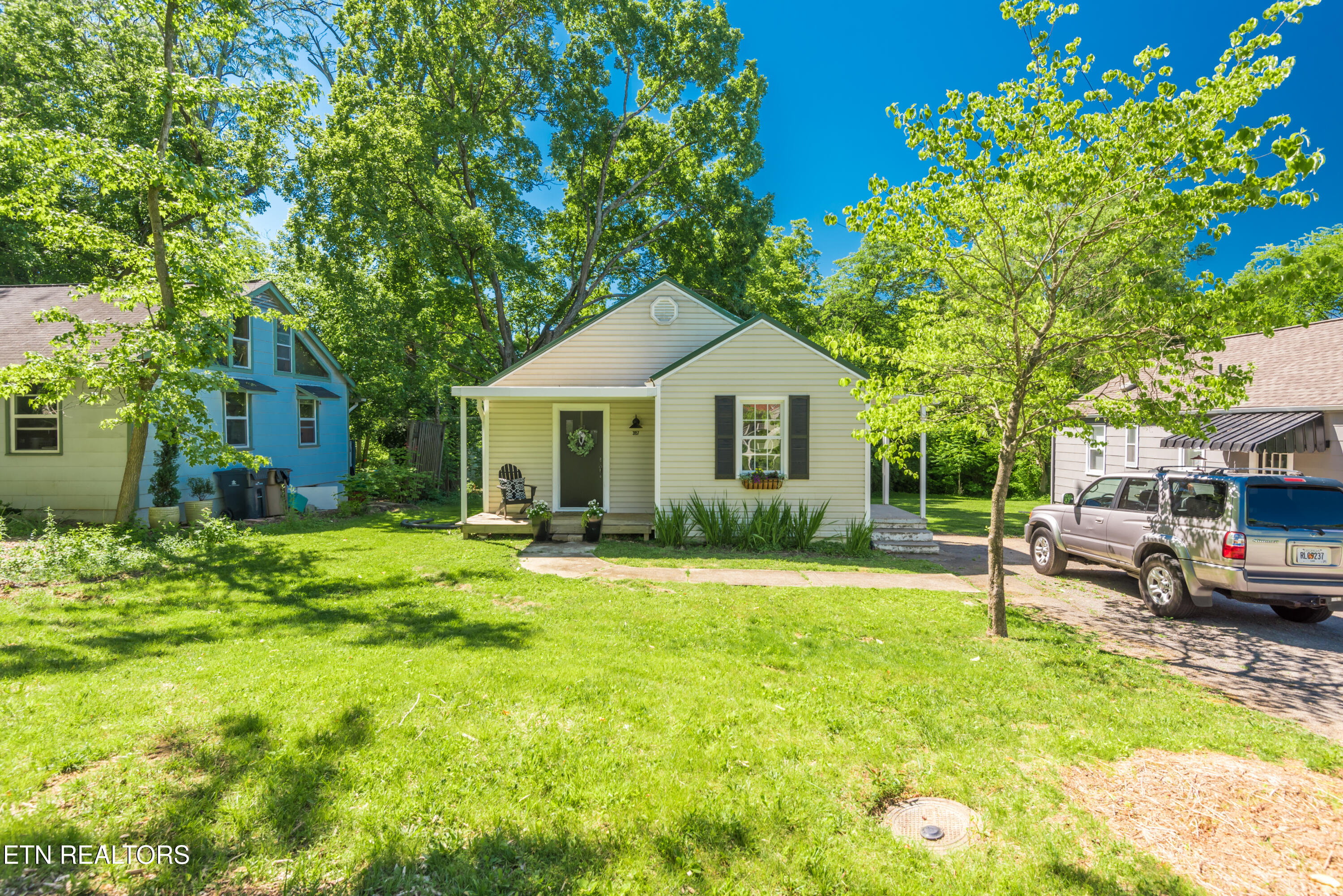 3957 Greenleaf Ave Property Photo 15